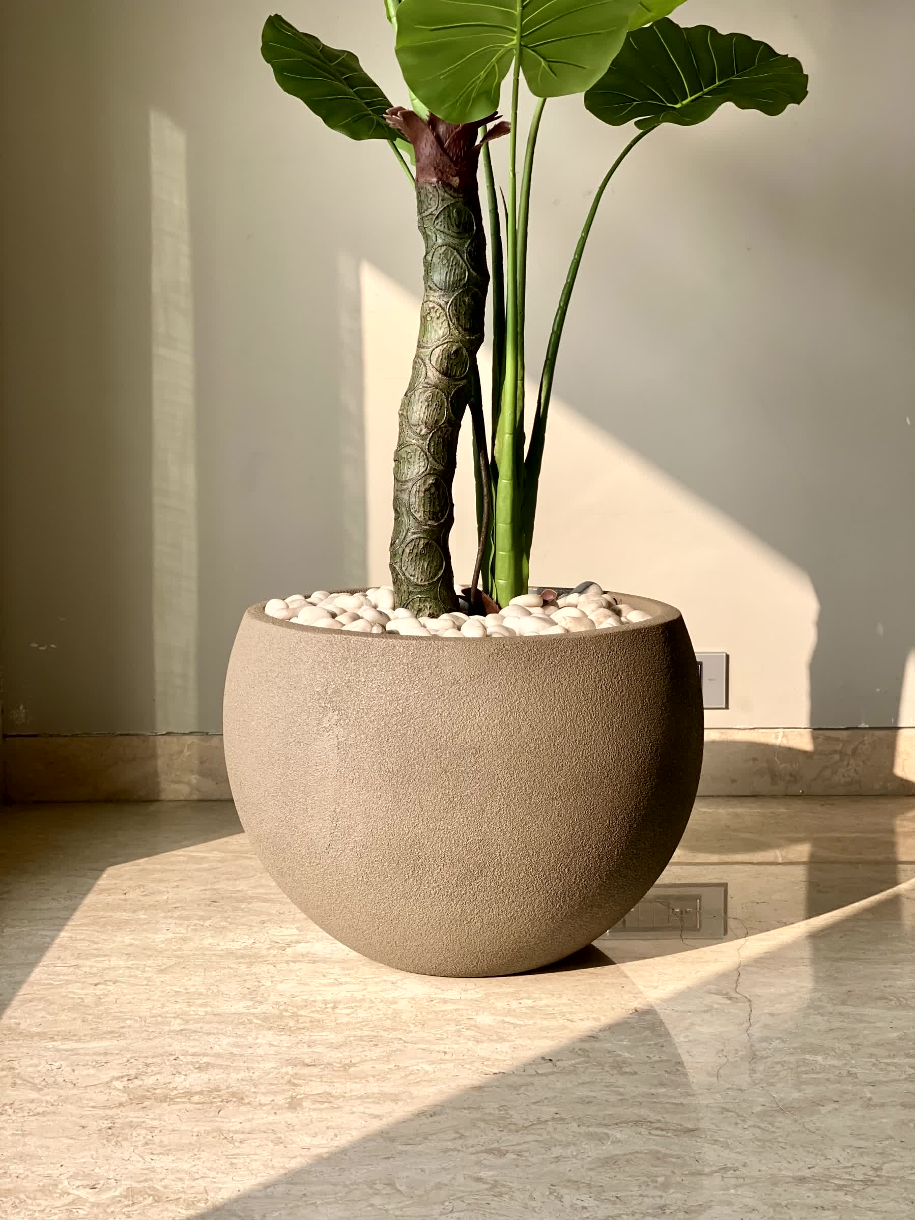 Lithos Planters - Mud Brown