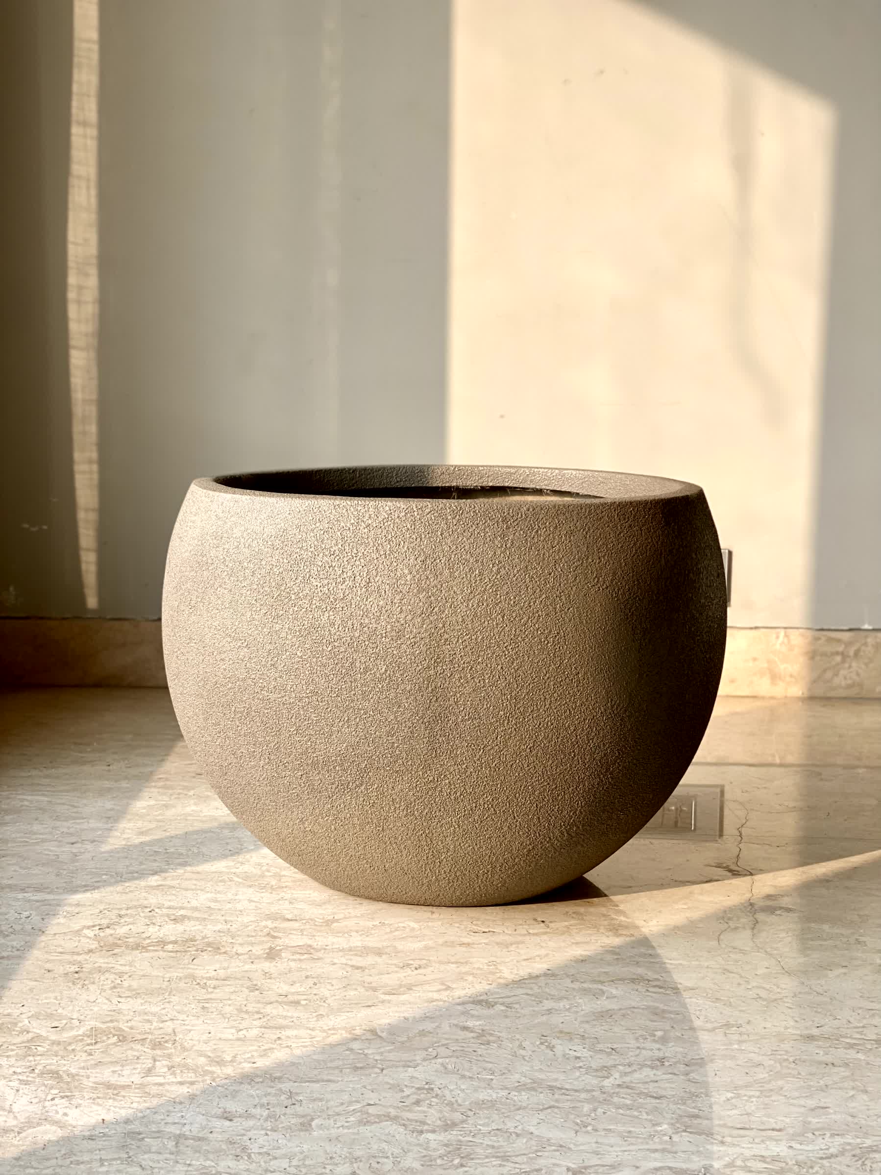 Lithos Planters - Mud Brown