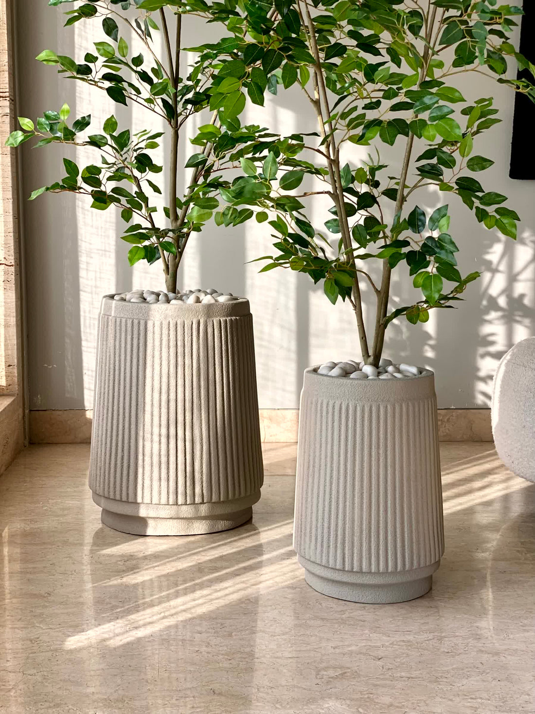 Hanover Beige Planter