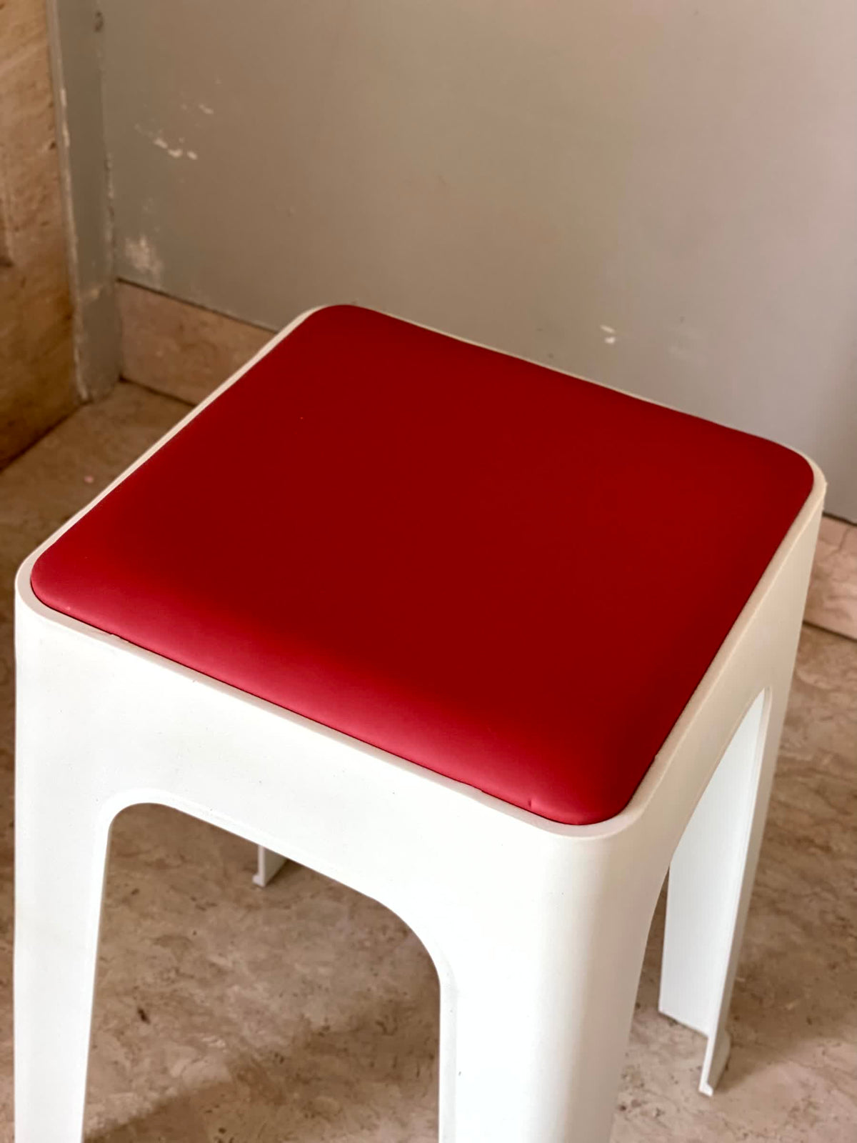 Savoy Stool - White &amp; Red