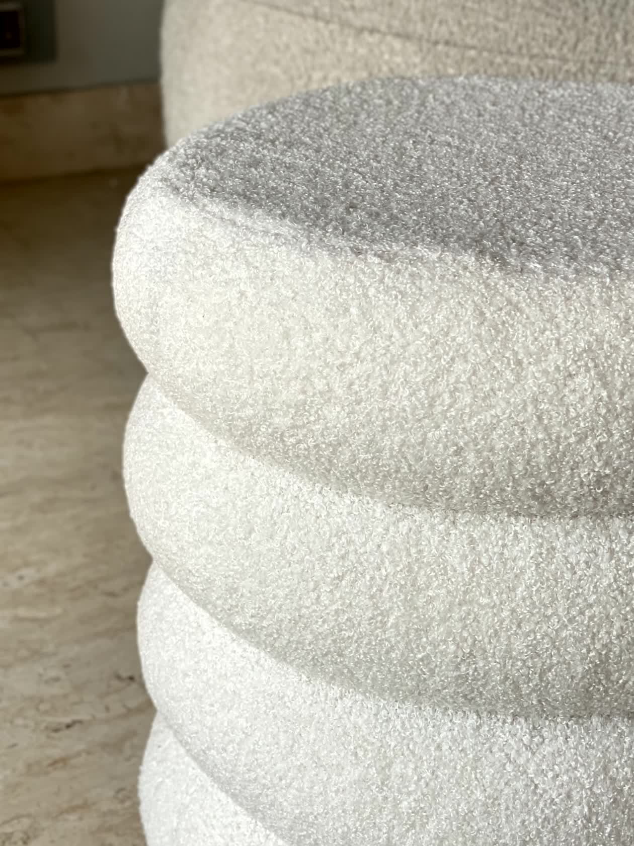 Vanilla Boucle Pouffe