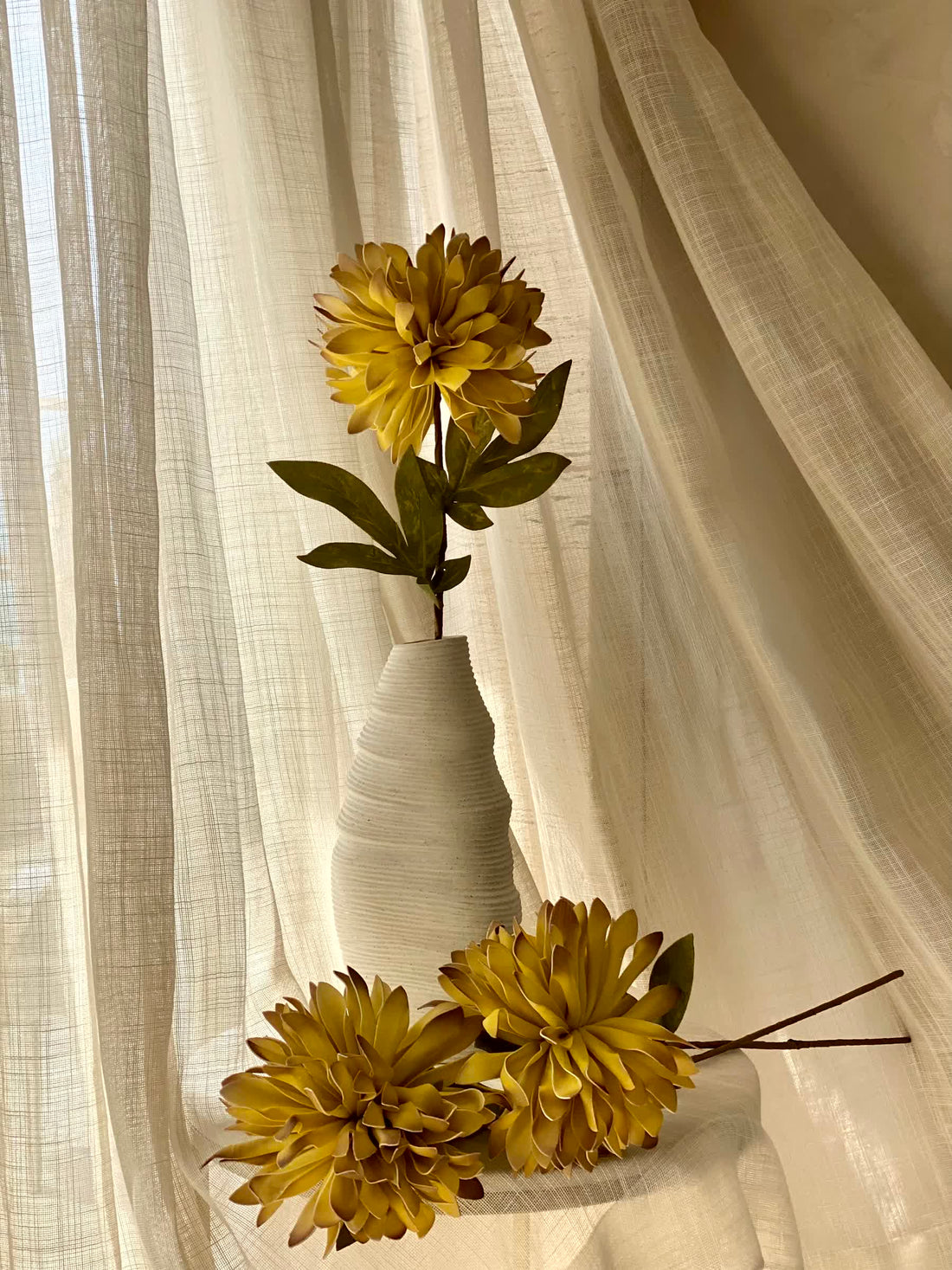 Artificial Dali Dahlia Flower Stem - Yellow (One Stem)