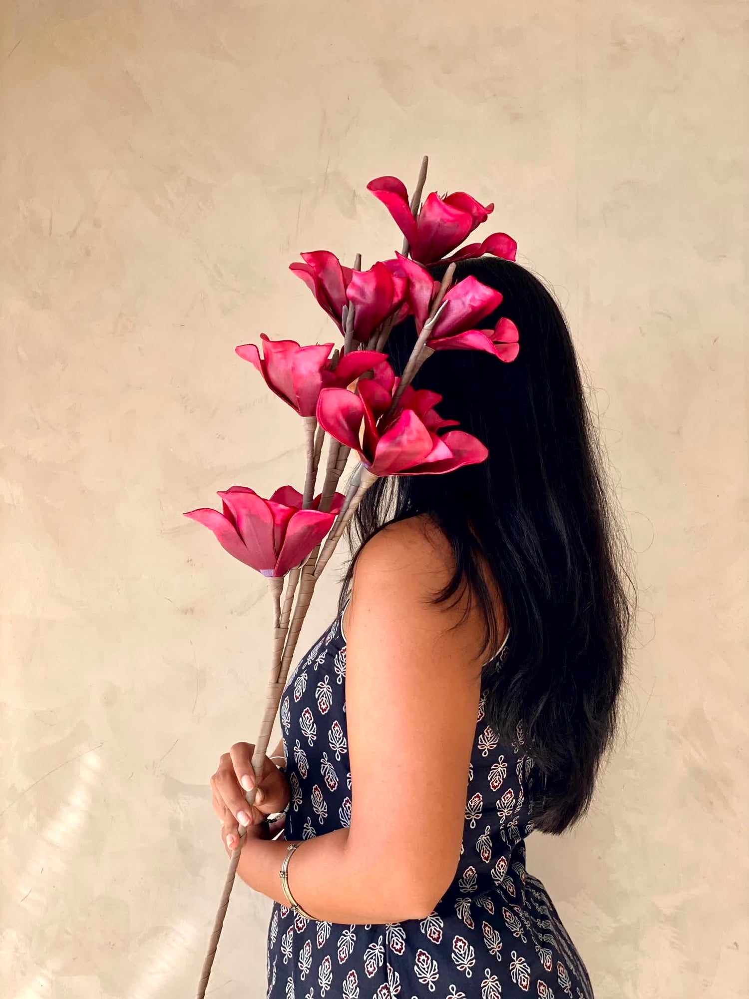 Artificial Lily Magnolia Flower Stem - Fuchsia Ombre (One Stem)