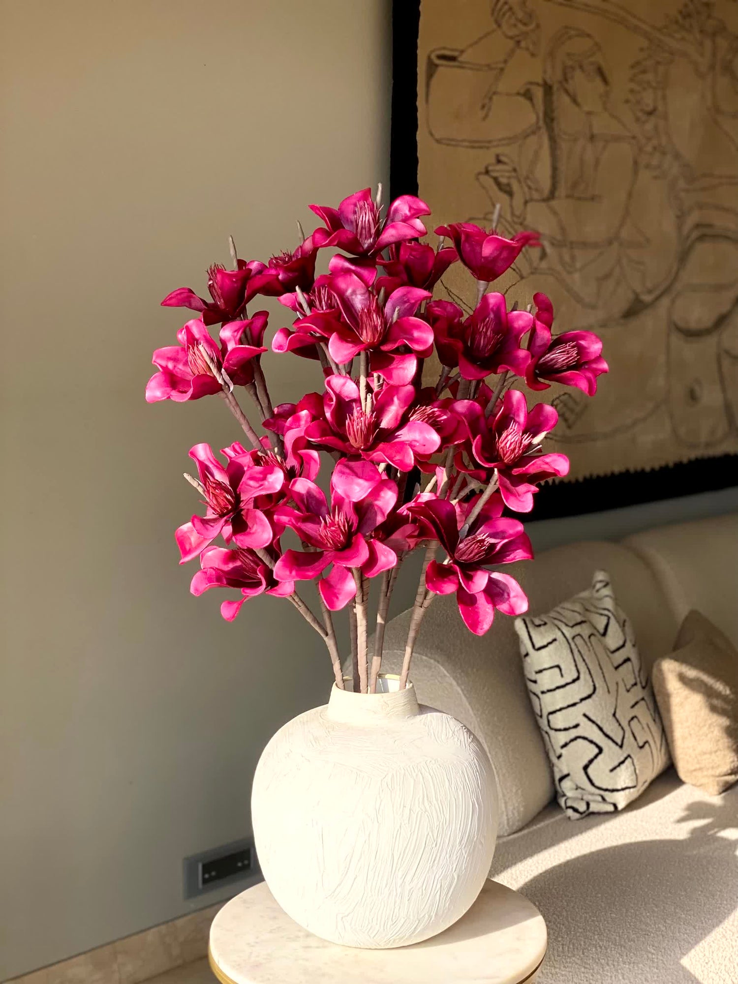 Artificial Lily Magnolia Flower Stem - Fuchsia Ombre (One Stem)