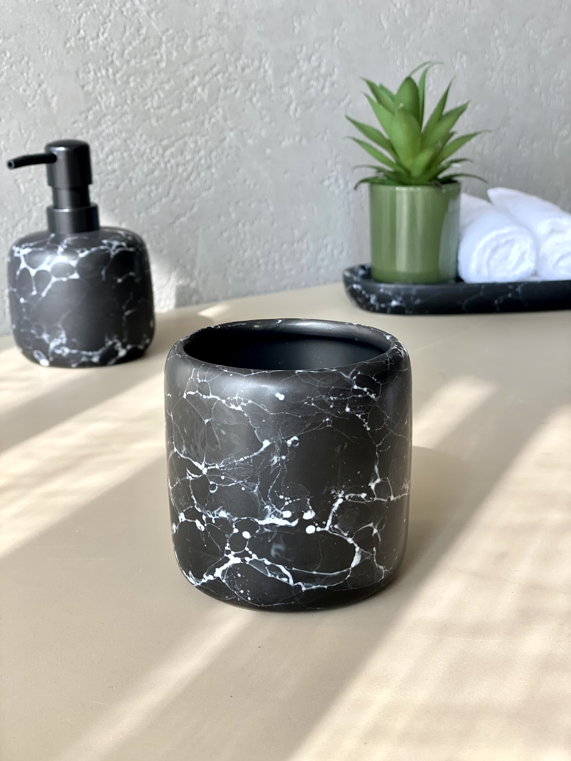 Pristine Marble Bathroom Set - Black