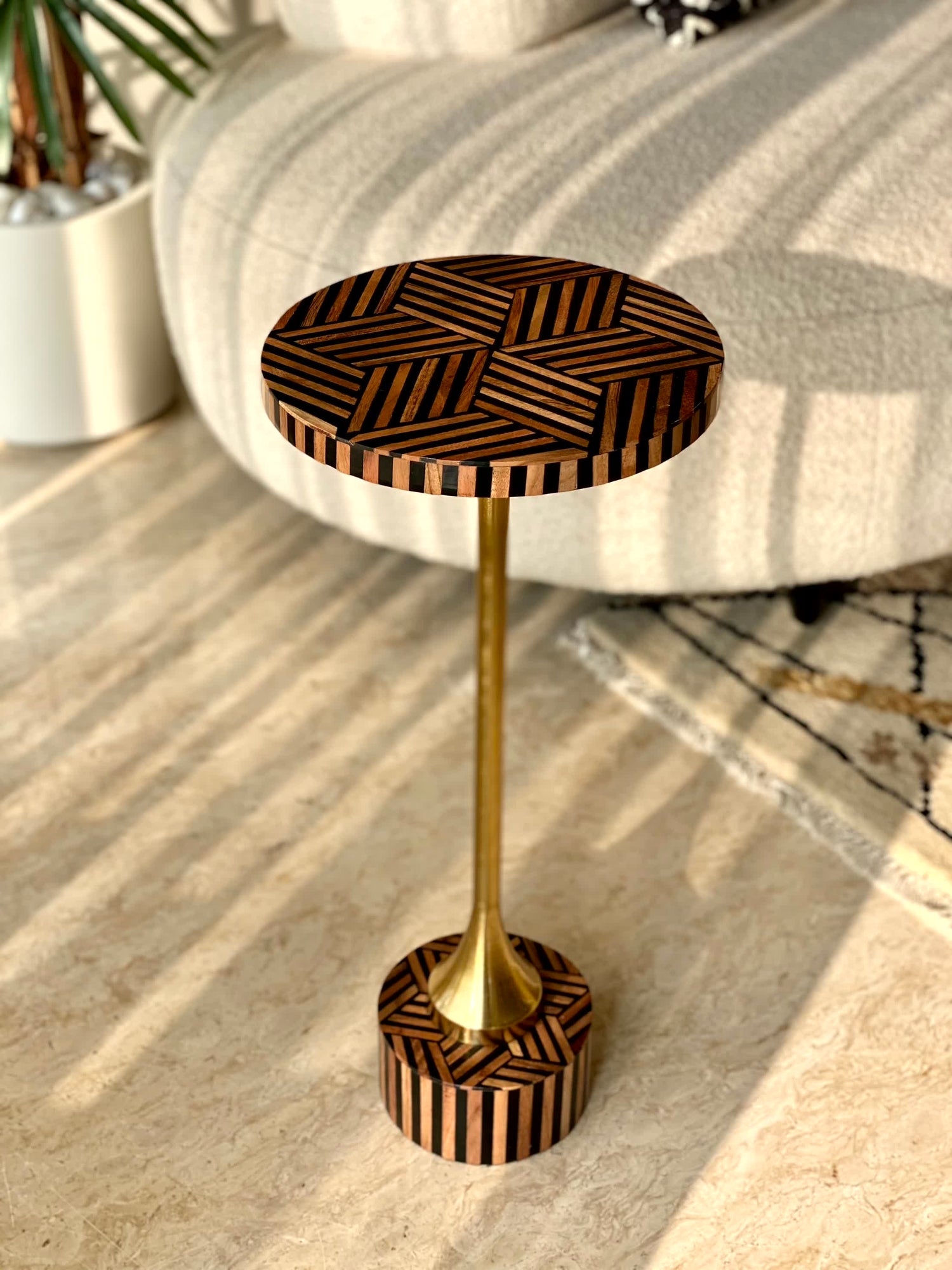 Savoir-Faire Drink Table - Brown