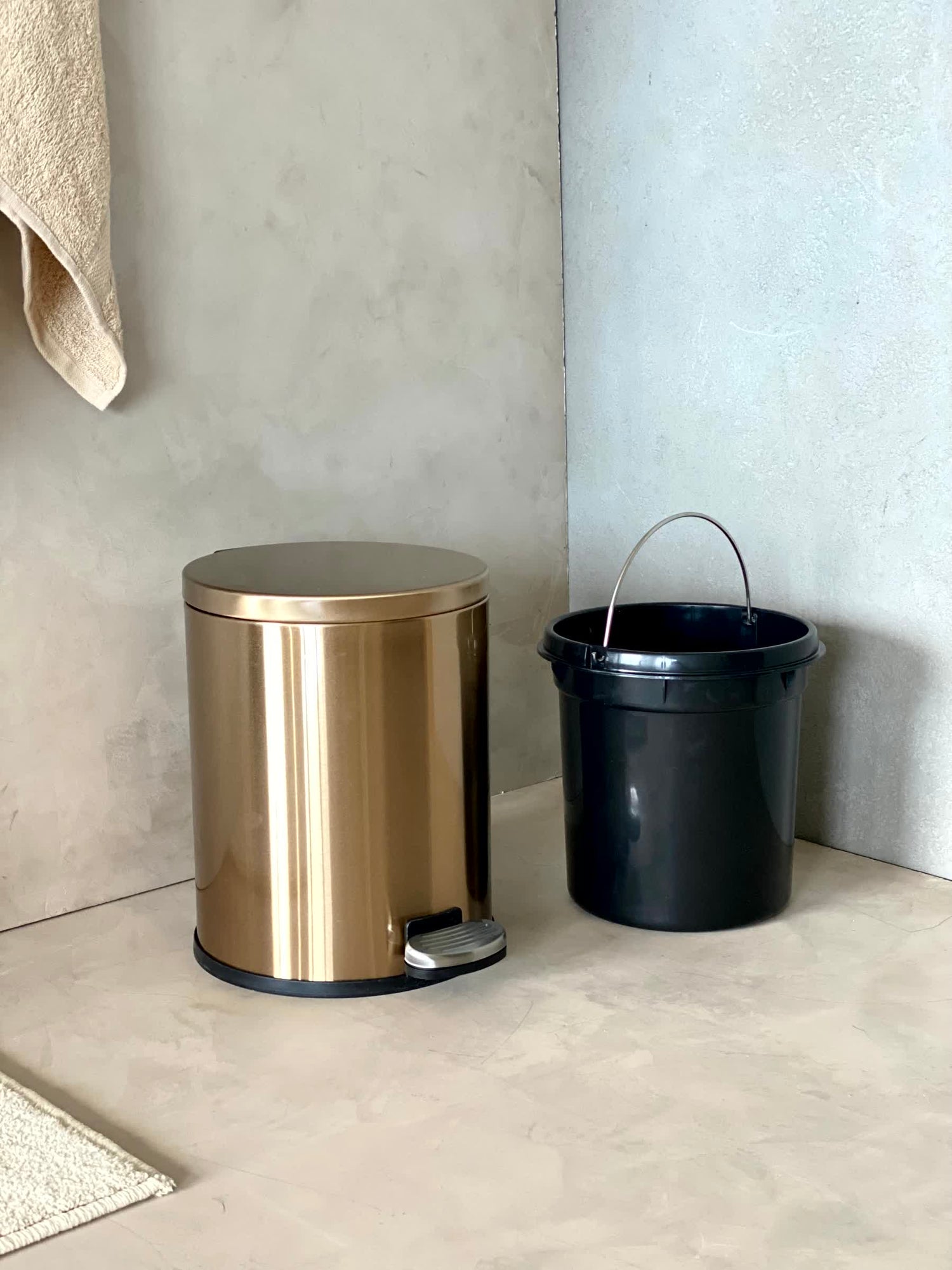 Helix Gold Dustbin - 6L
