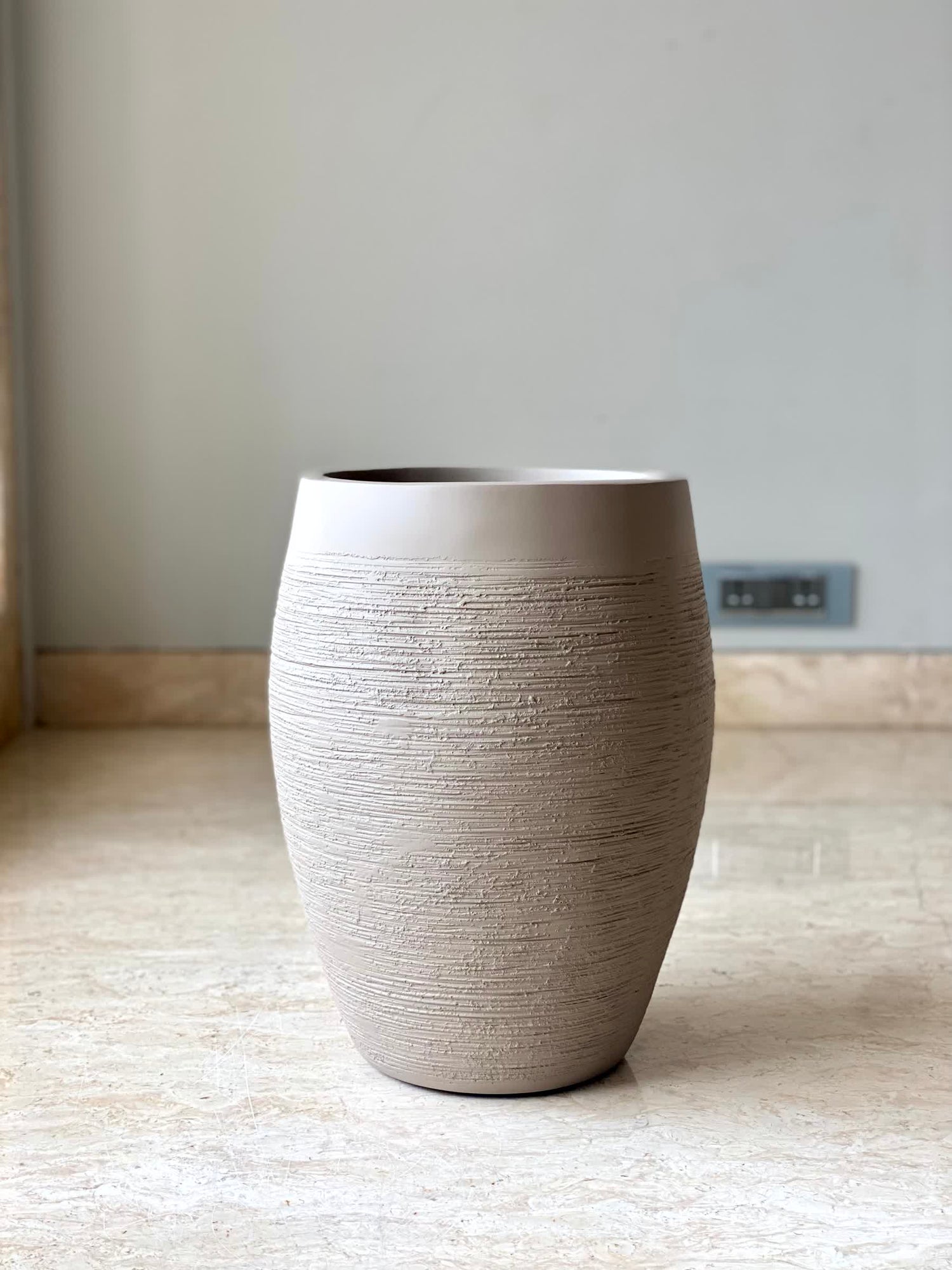 Meadow Planter Beige