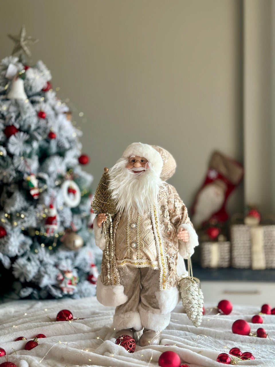 Christmas Santa Claus Article 