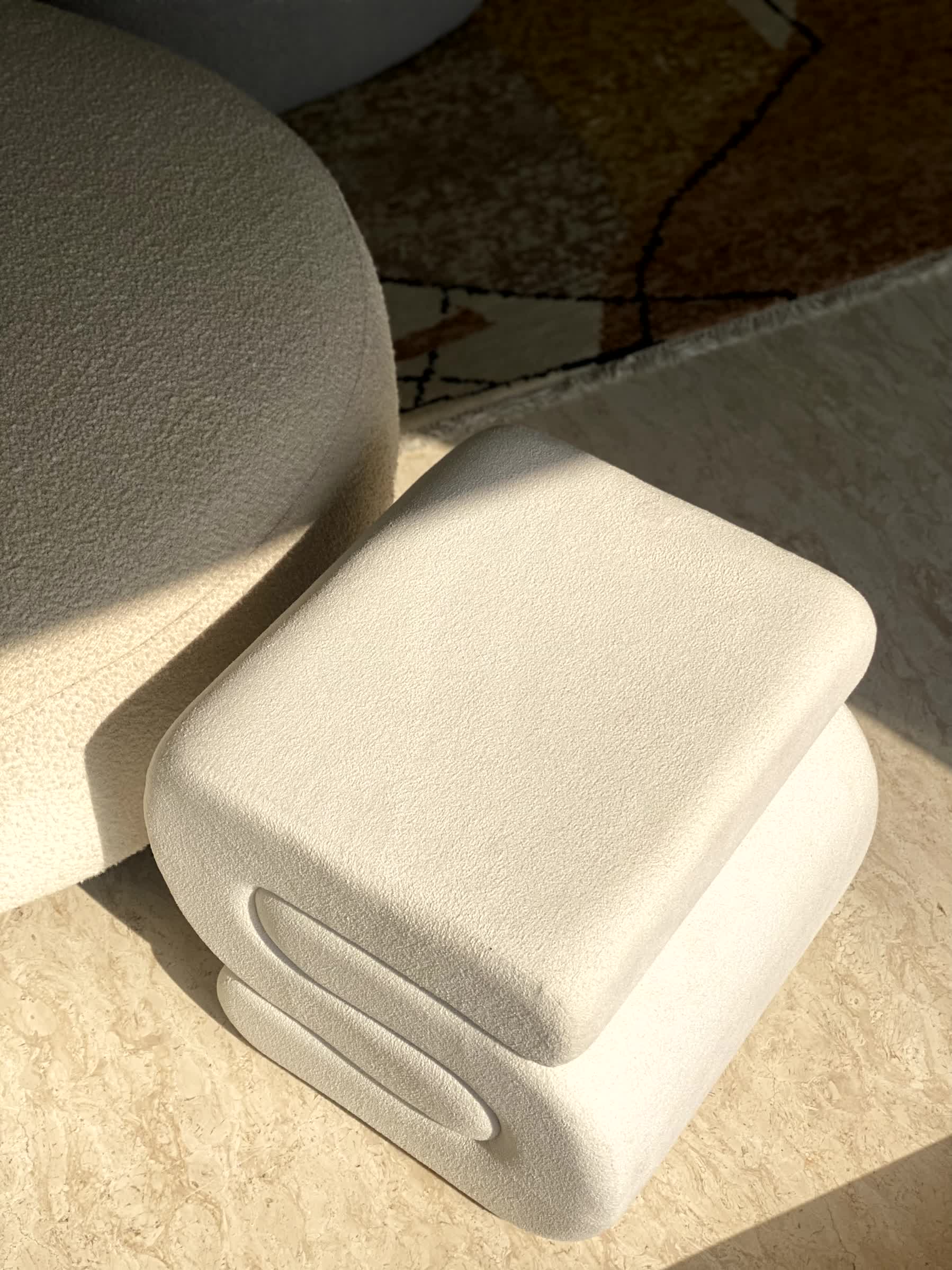 S-Boucle Pouffe - White