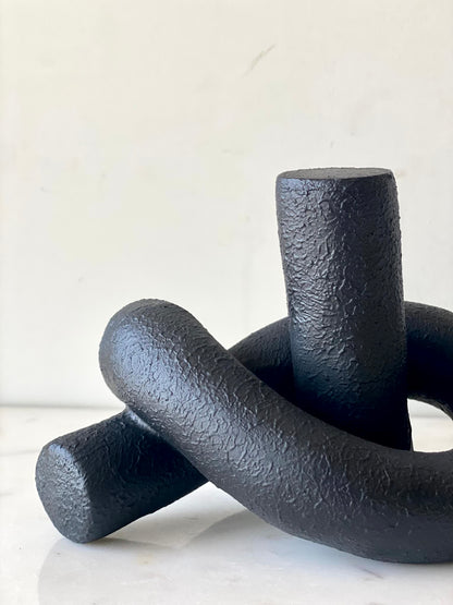 Arden Black Knot Accent