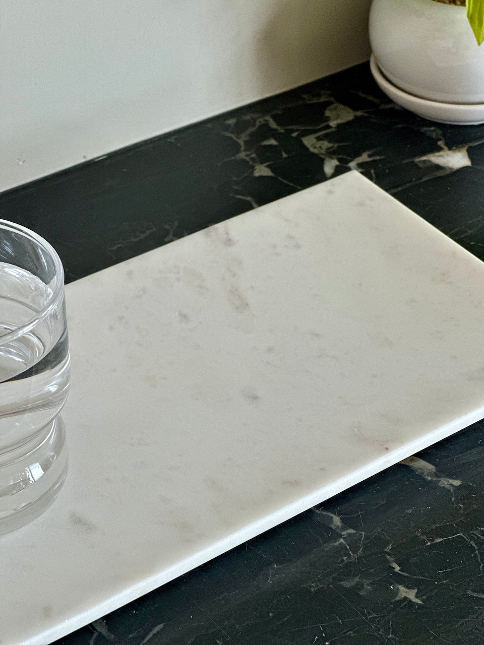 Auric White Marble Flat Tray