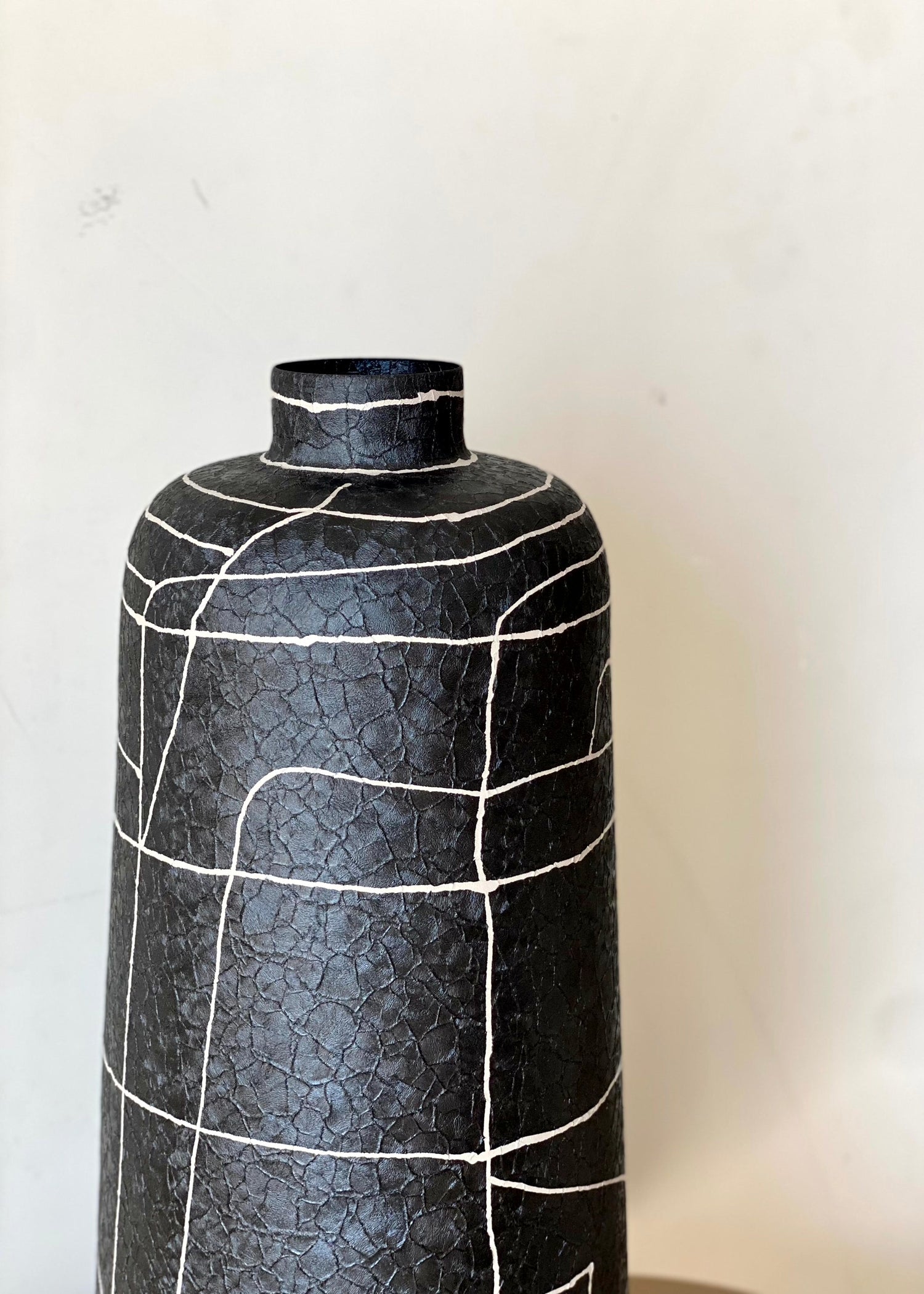 Dune Terra Vase Large - Black