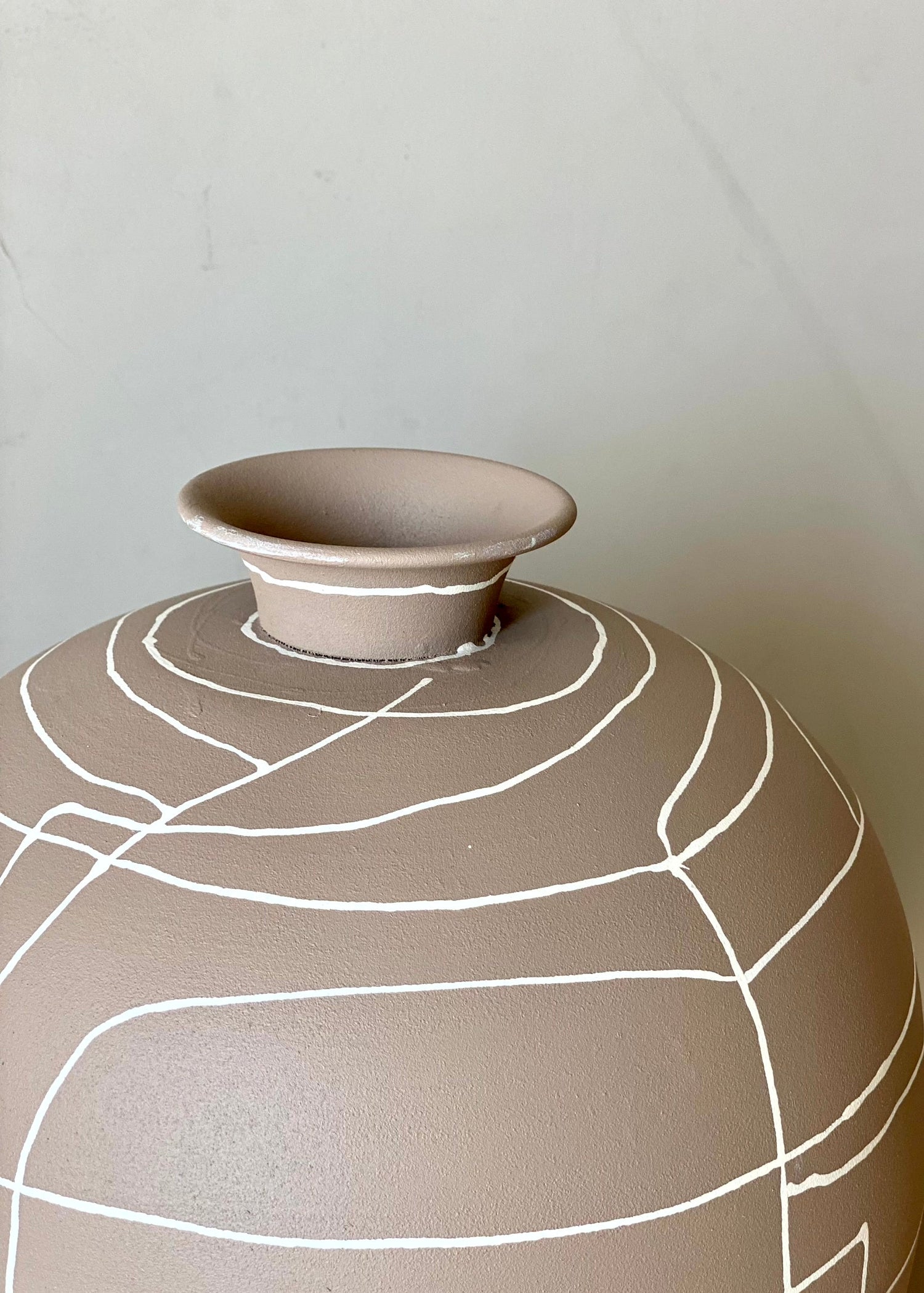 Dune Obsidian Vase - Beige (Small)