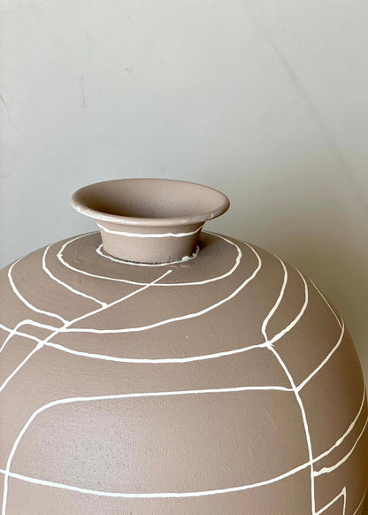 Dune Obsidian Vase - Beige (Small)
