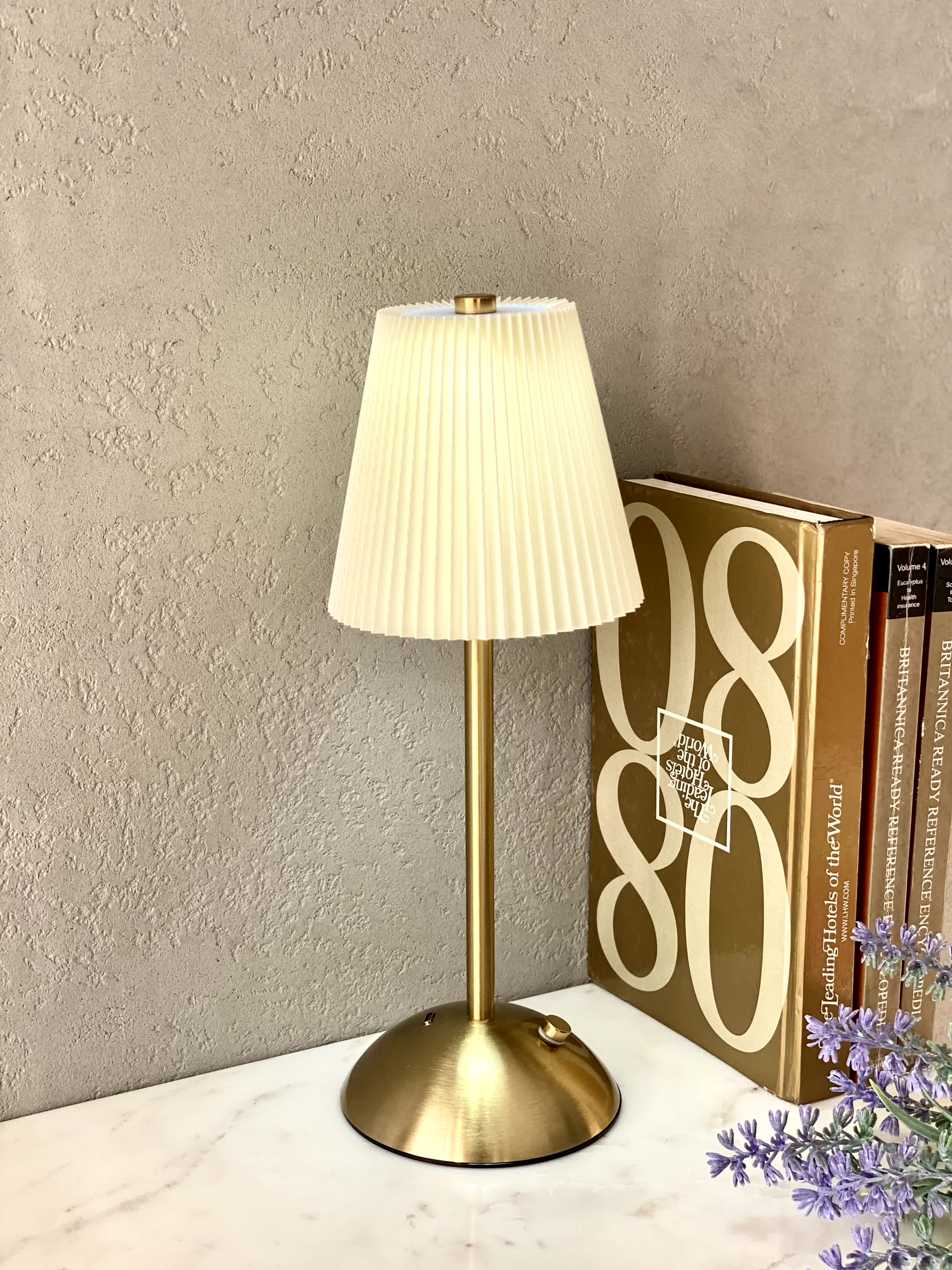 Piccolo Table Lamp