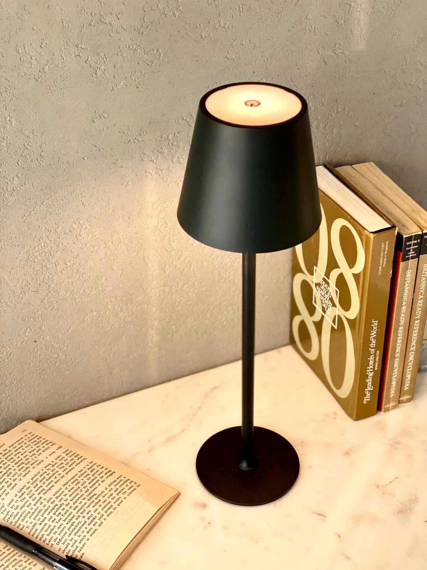 Modest Table Lamp