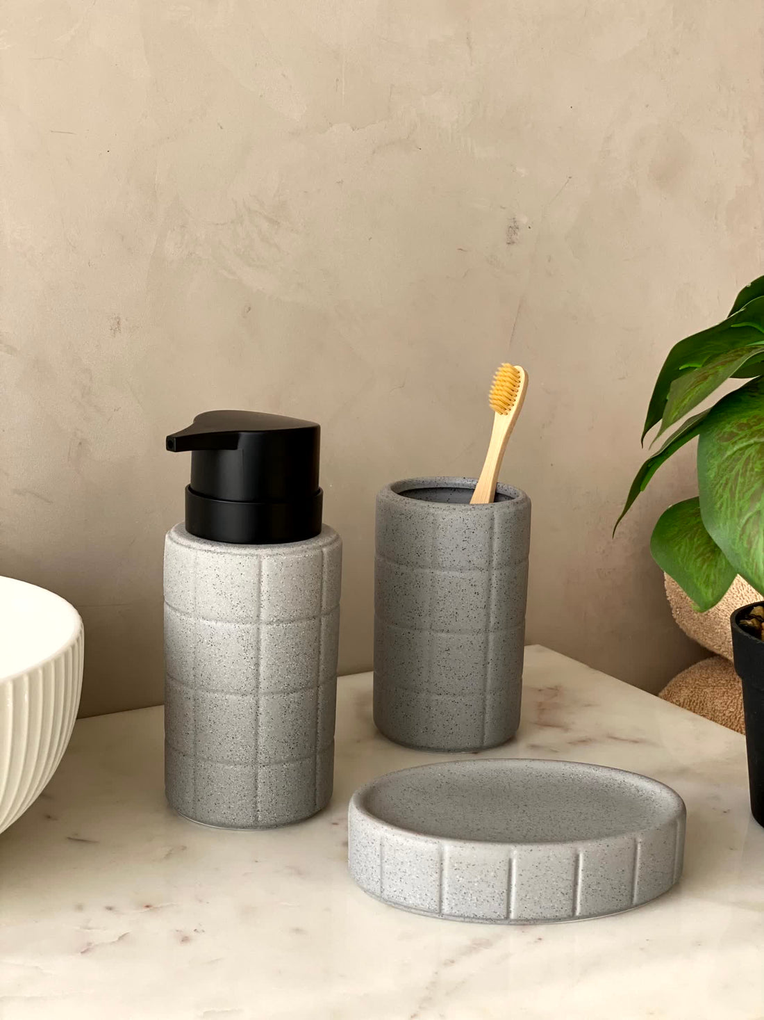 Stria Bathroom Set - Grey (Set of 3)