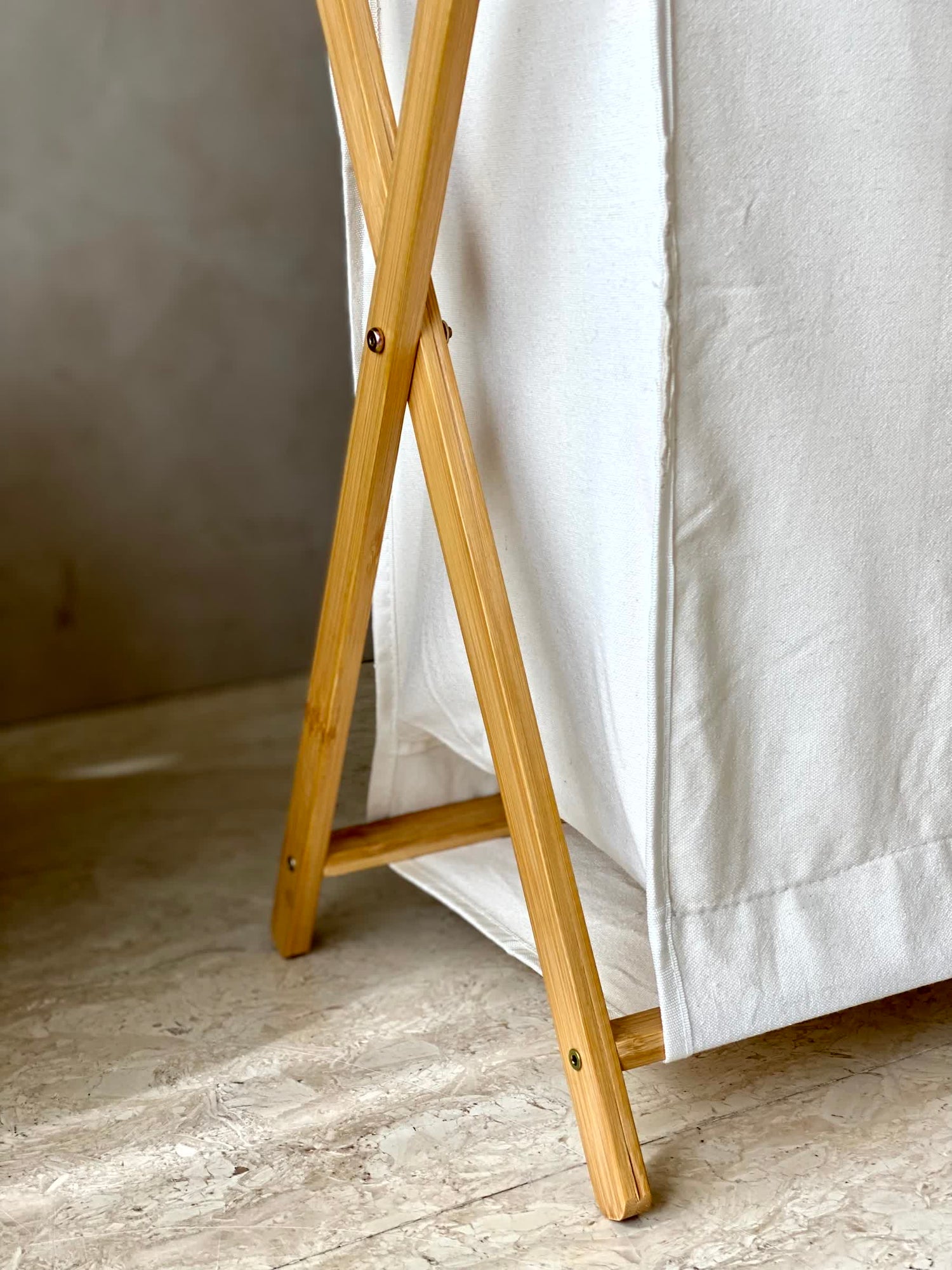 Ermina Luxe Foldable Laundry Basket - White