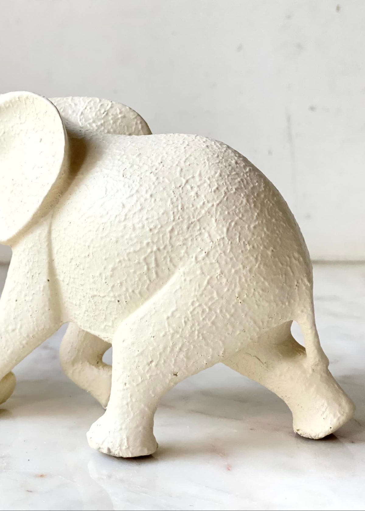 Aira Ivory Elephant Duo Accent