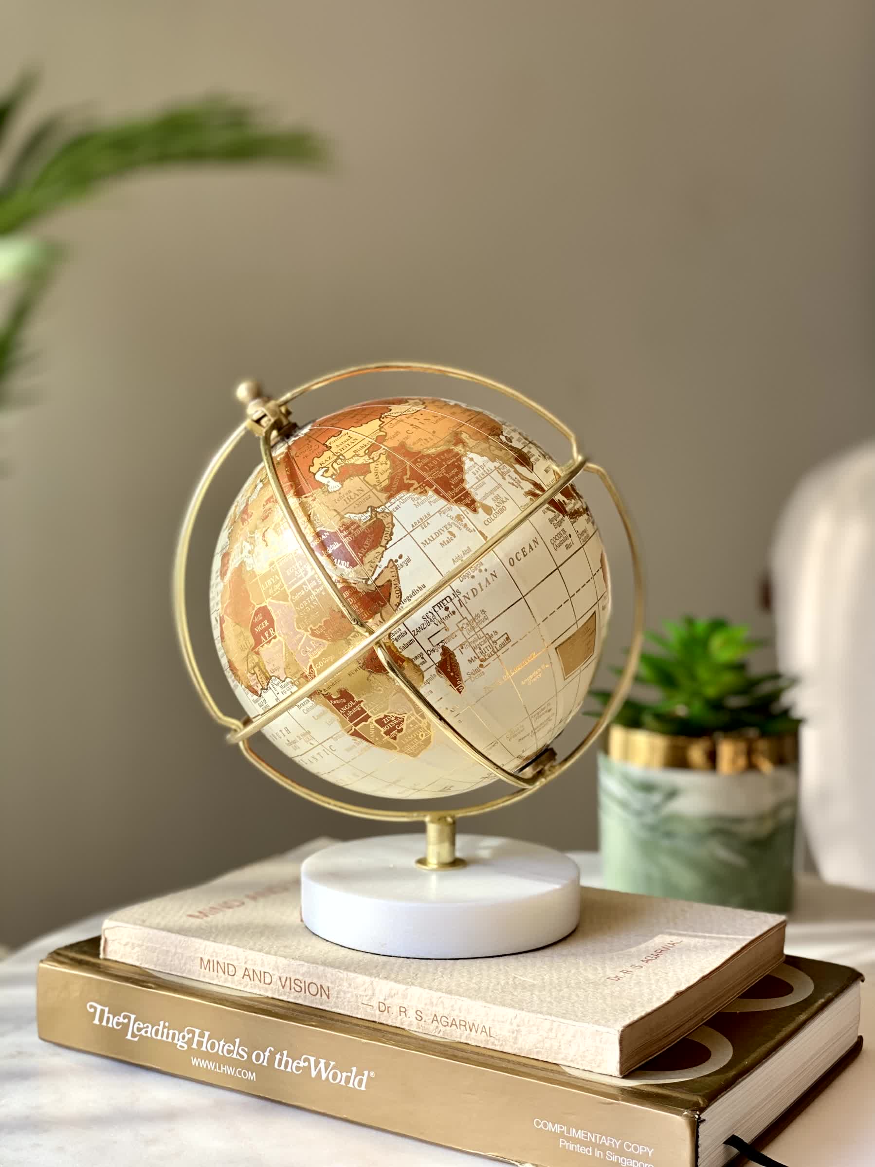 Hawkins Globe - White &amp; Gold