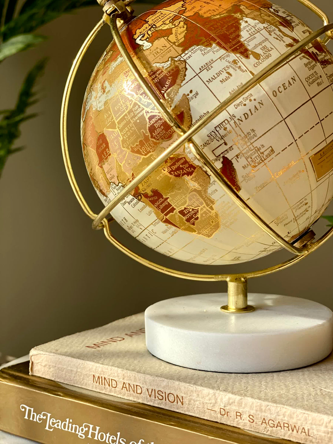 Hawkins Globe - White &amp; Gold