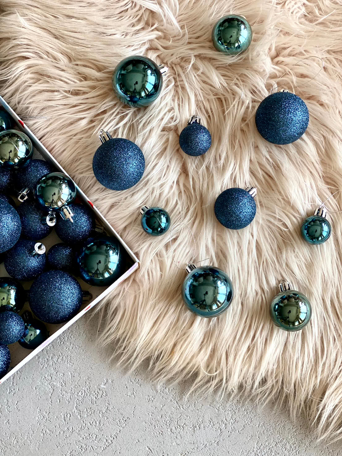 Christmas Aurora Ball Set - Blue (Set of 44)