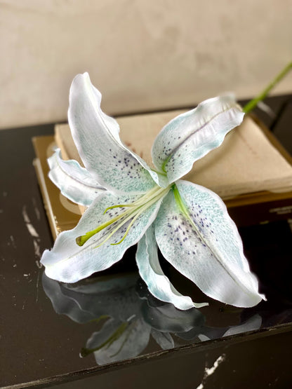 Artificial Silk Lilly Flower Bunch -  Blue