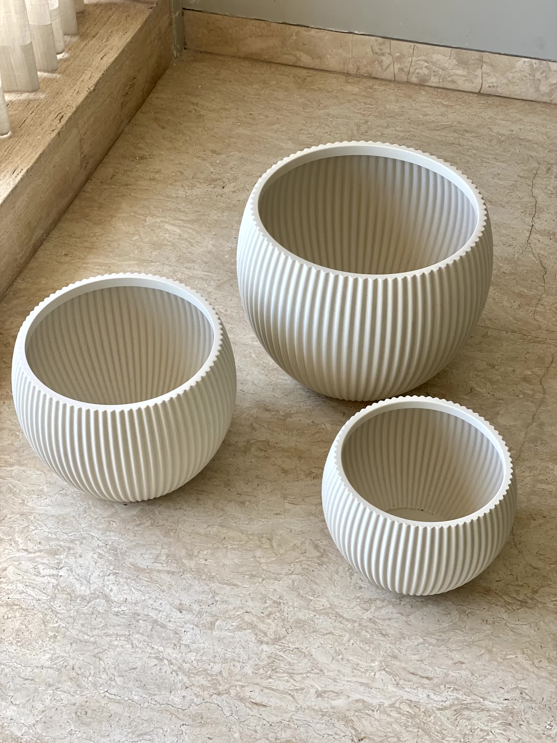 Vellora Planters - Ivory