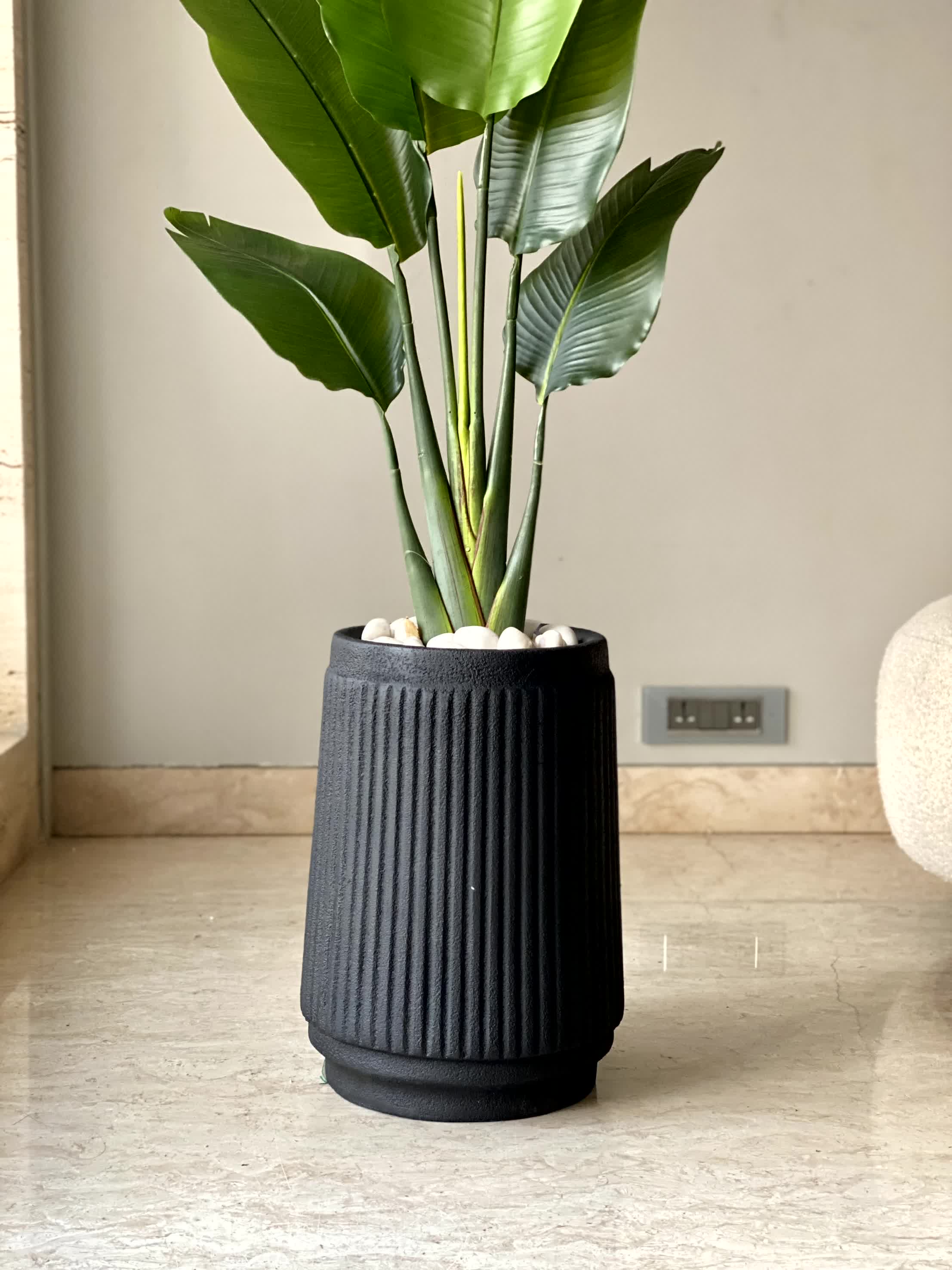 Hanover Black Planter