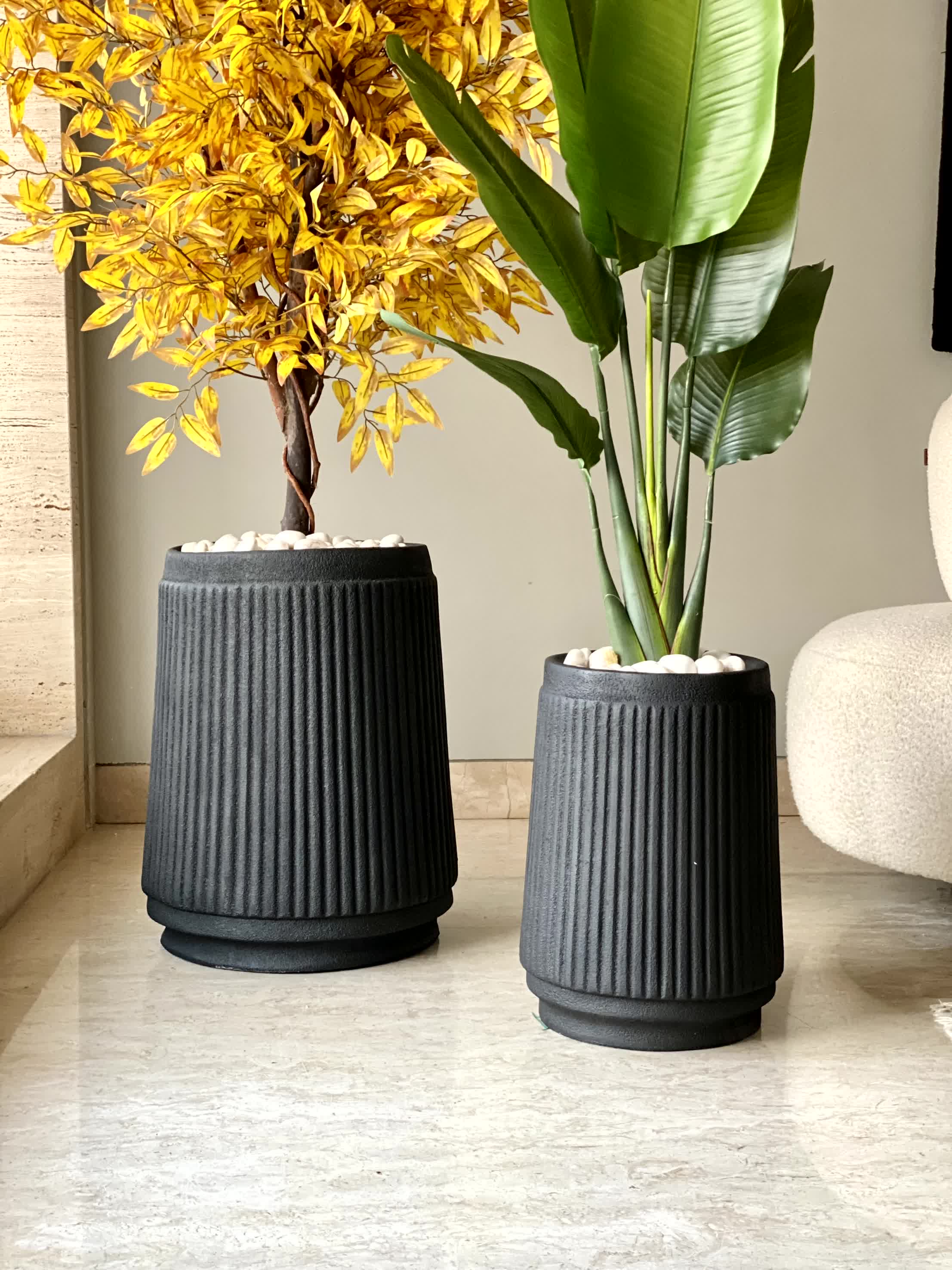 Hanover Black Planter