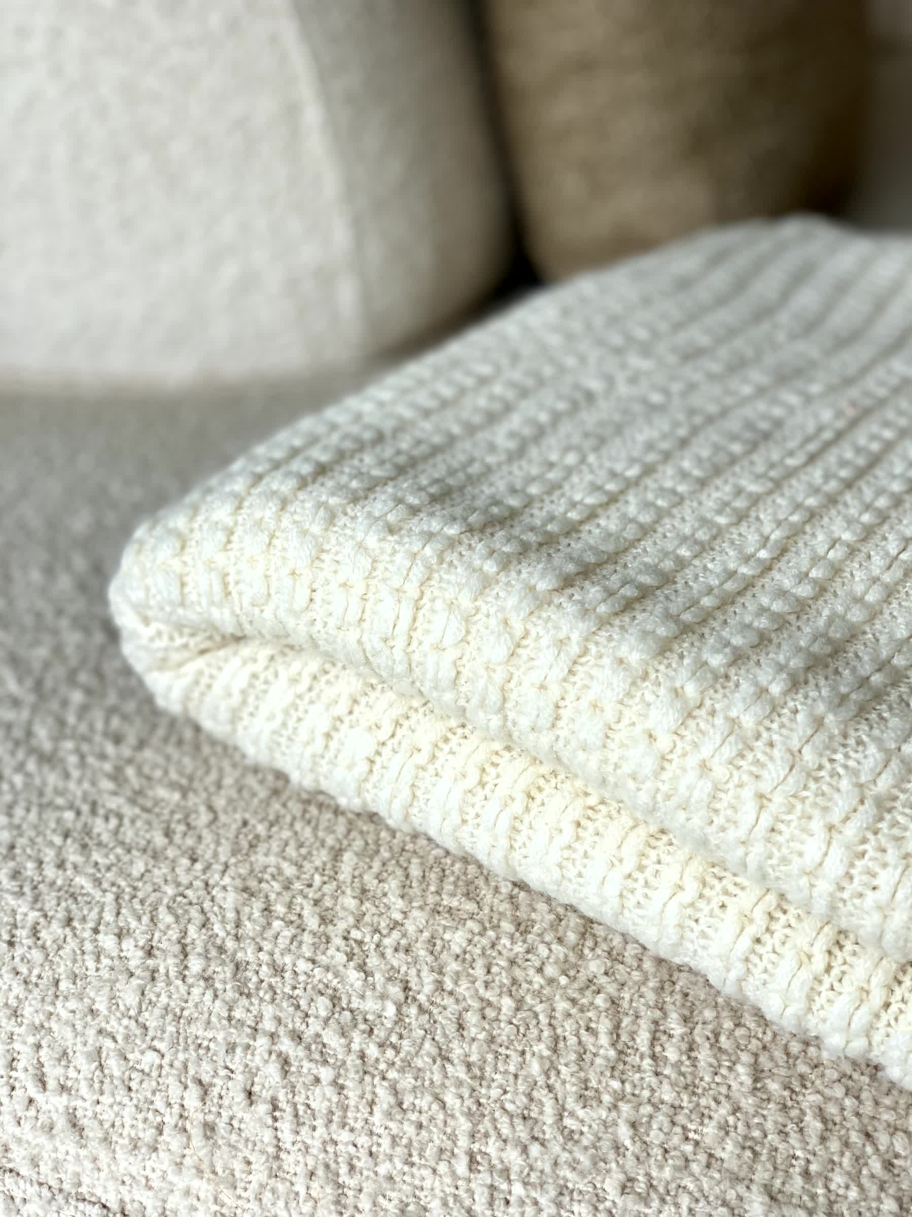 Knitted Cable Throw - Ivory