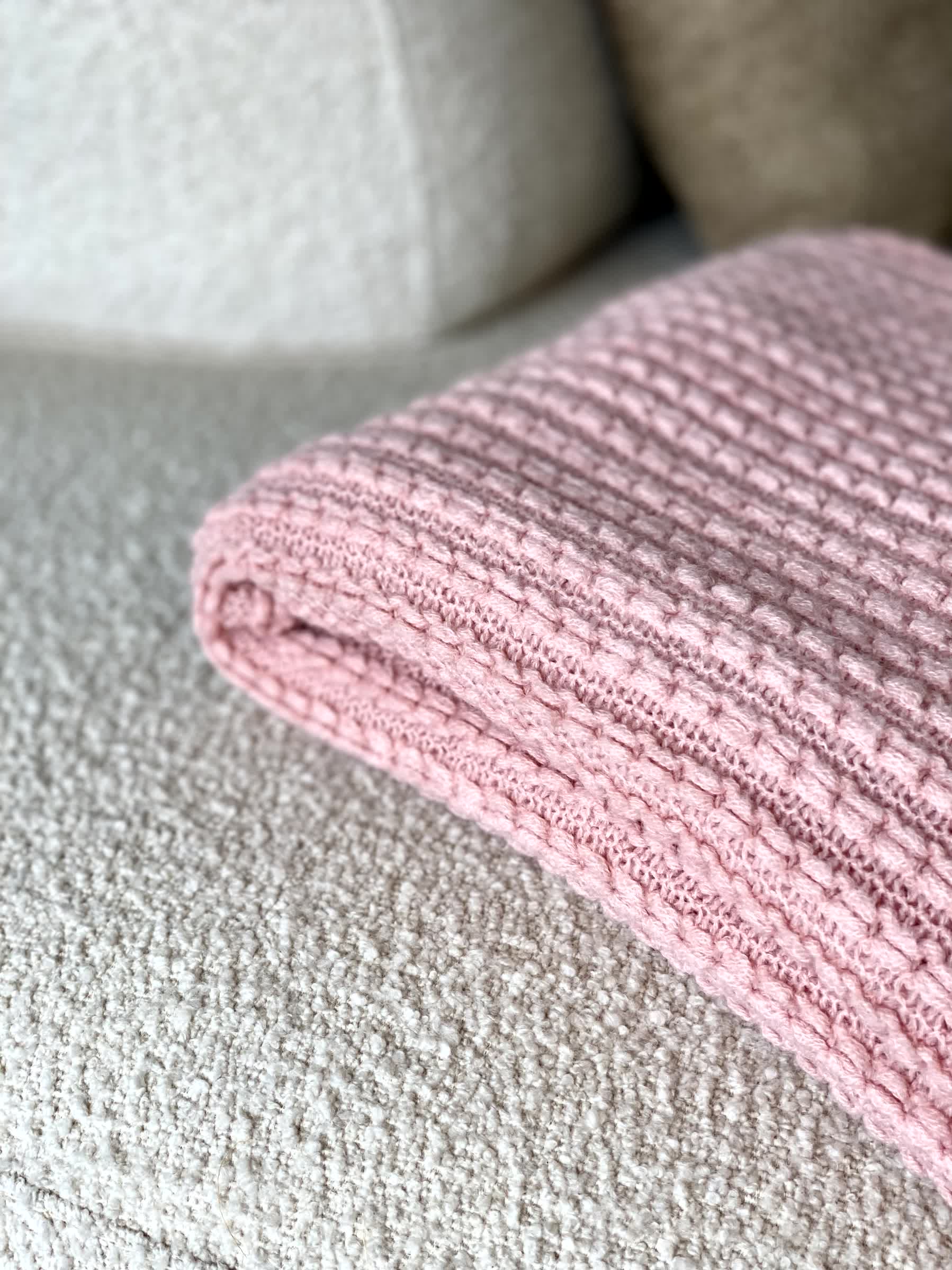 Knitted Cable Throw - Pink