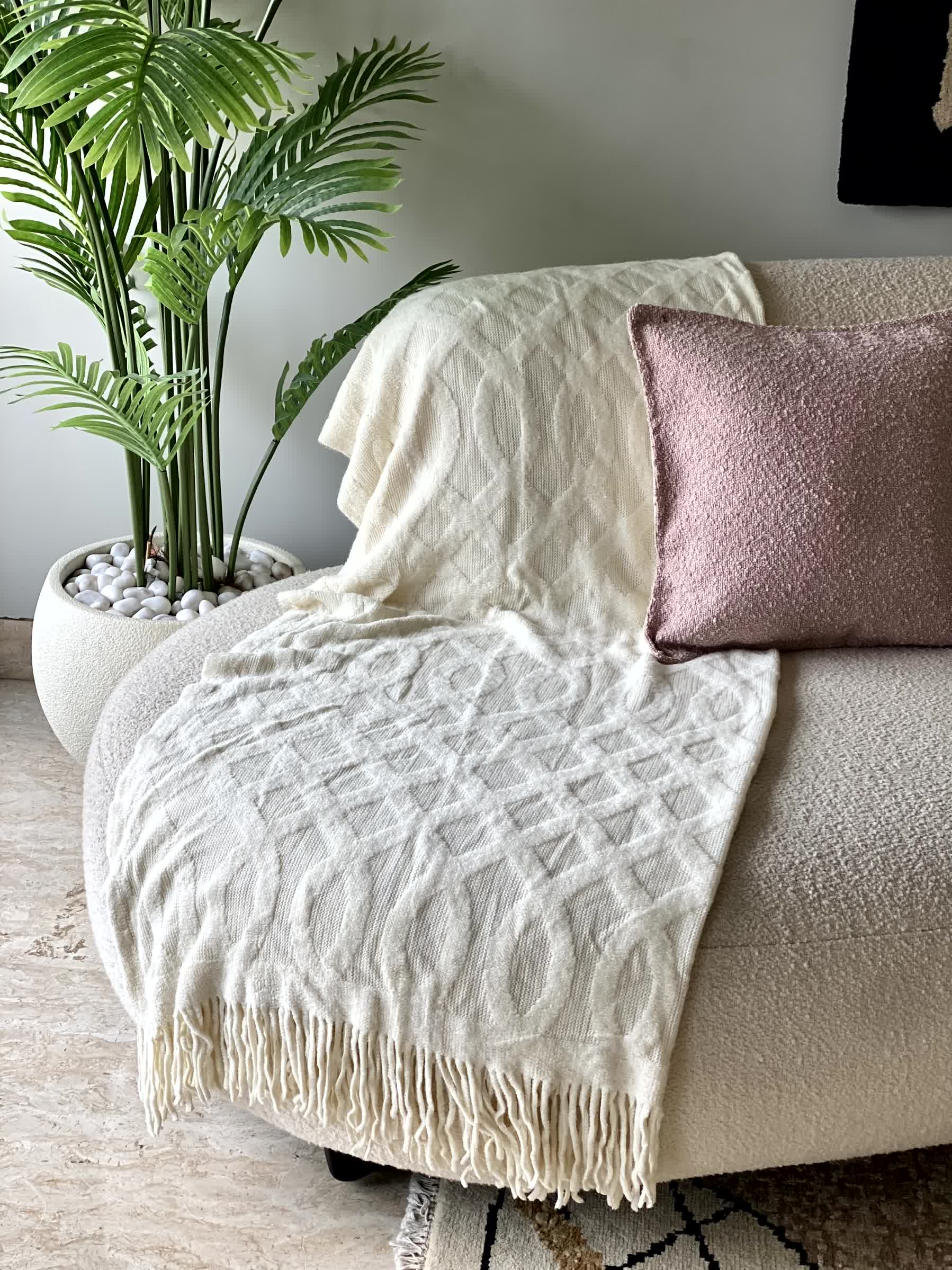 Knitted Throw - Ivory