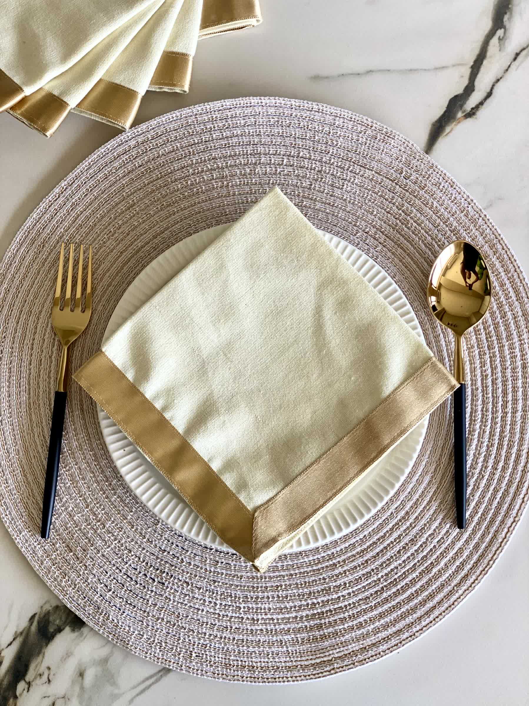 Cream And Gold Napkin - Set of 6