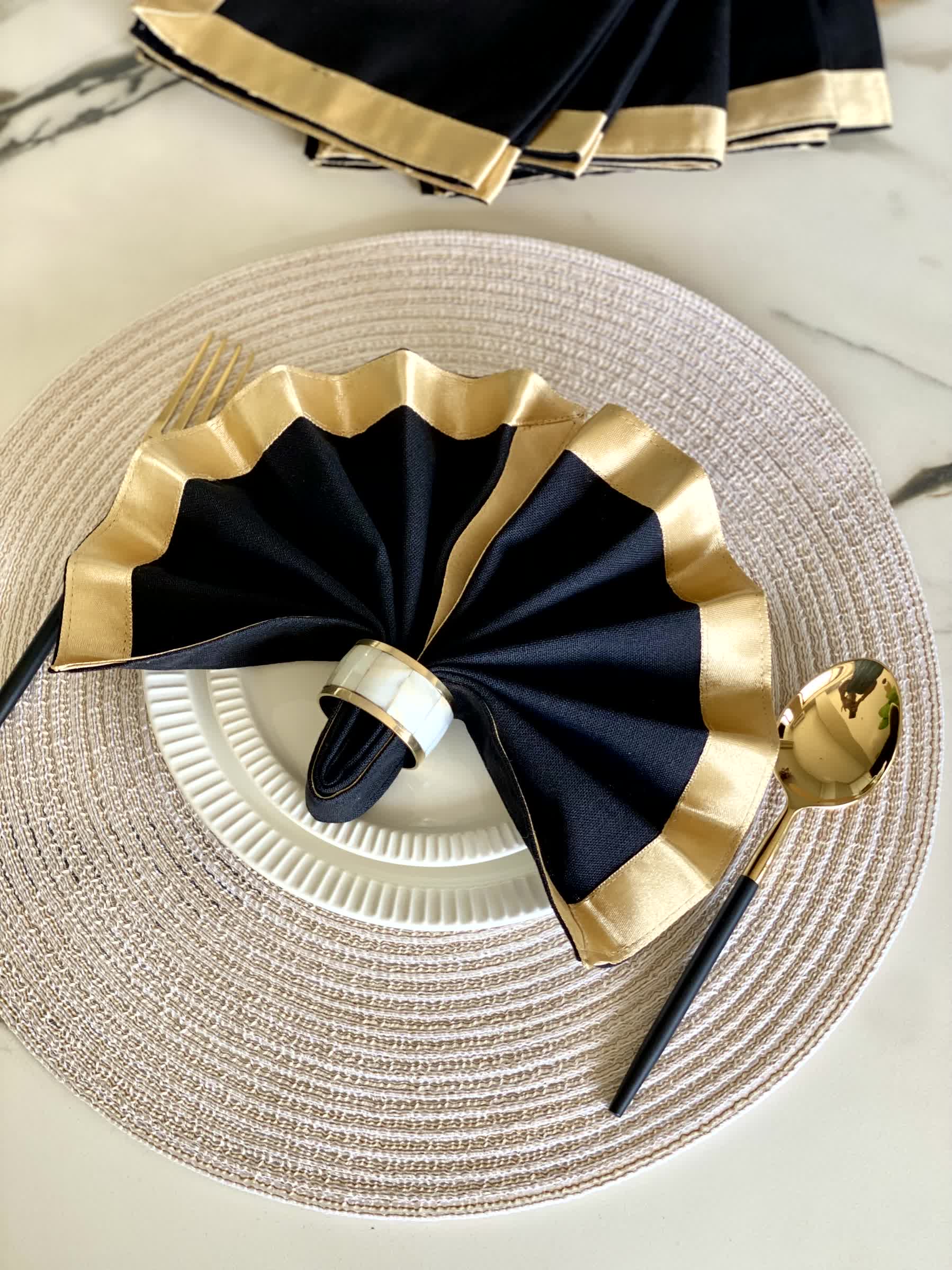 Black And Gold Napkin - Set of 6