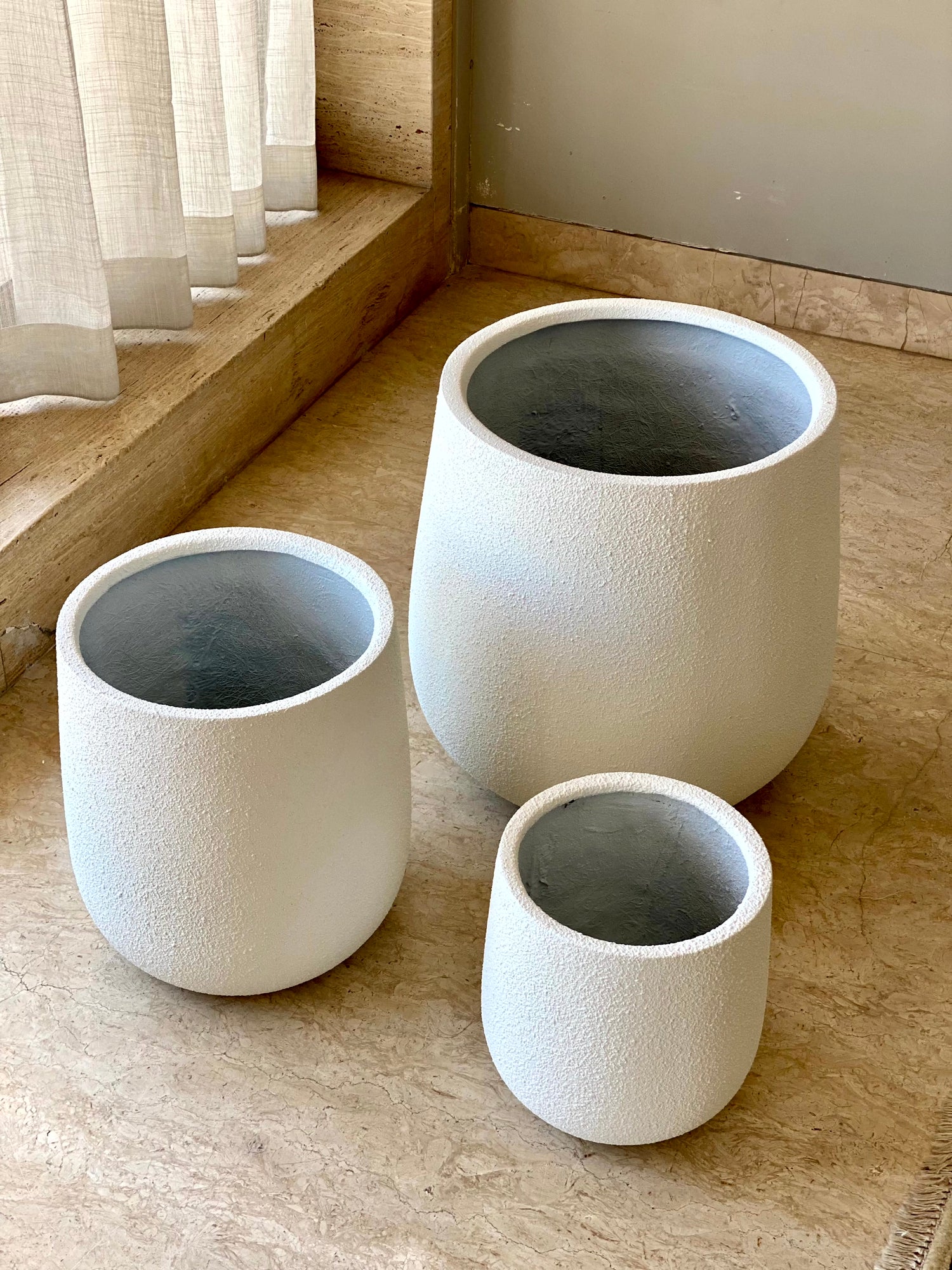 Noa Round Planters - White
