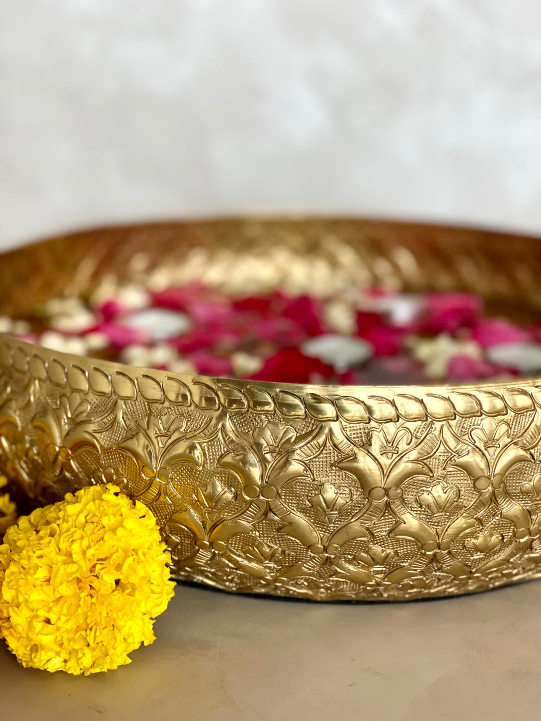 Noor Gold Urli - Medium