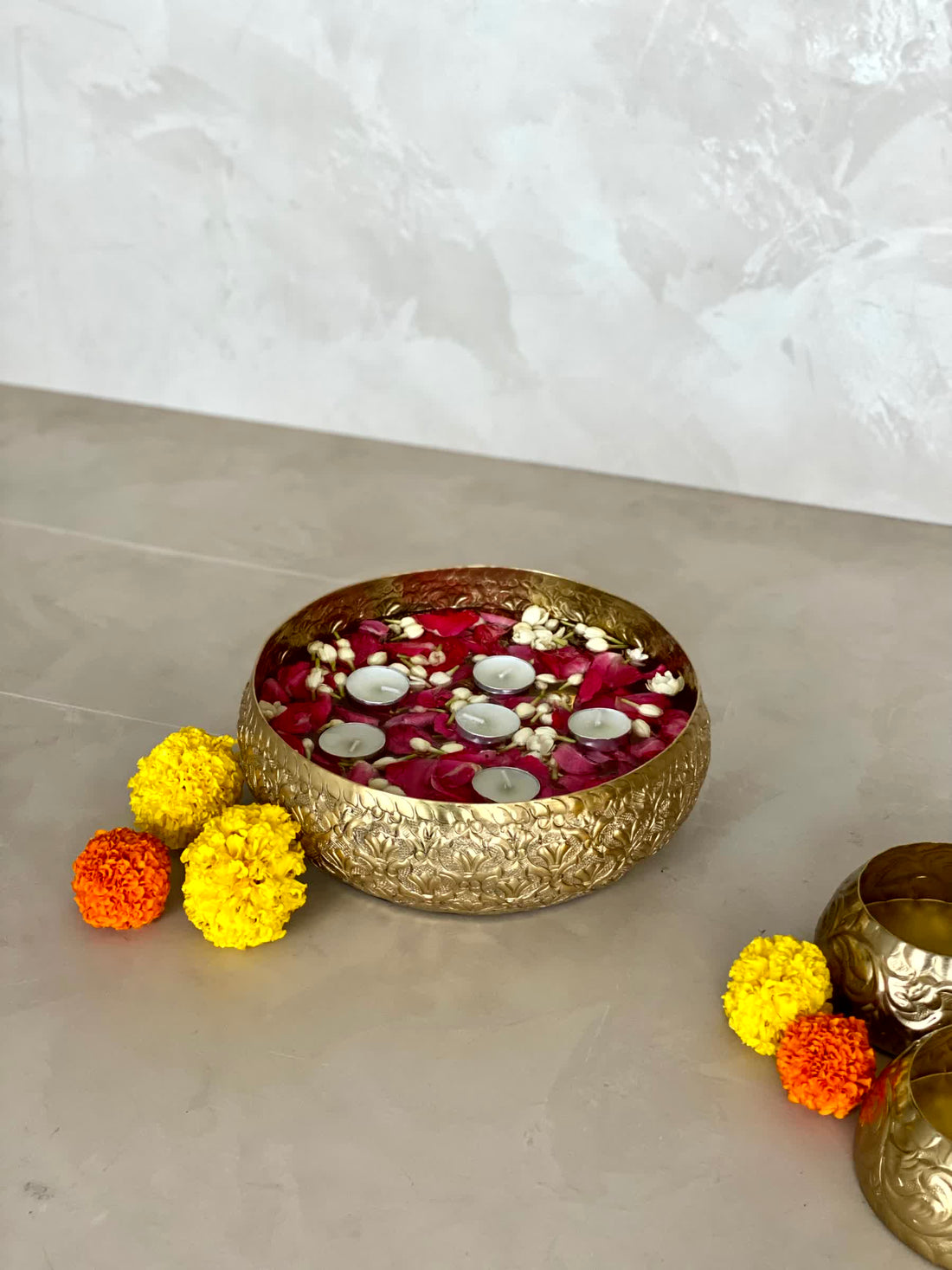Noor Gold Urli - Medium