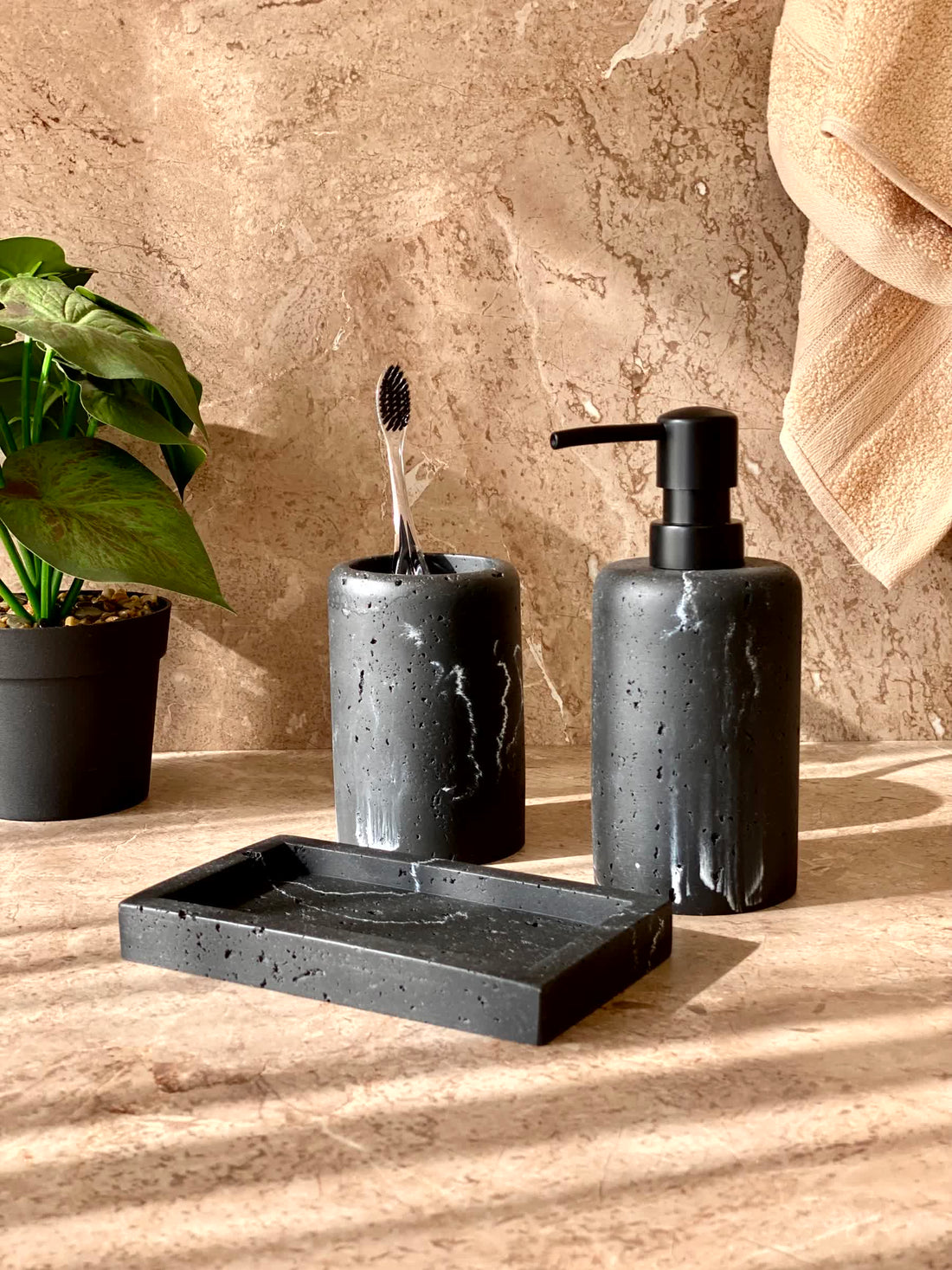 Carrara Bathroom Set - Black (Set of 3)