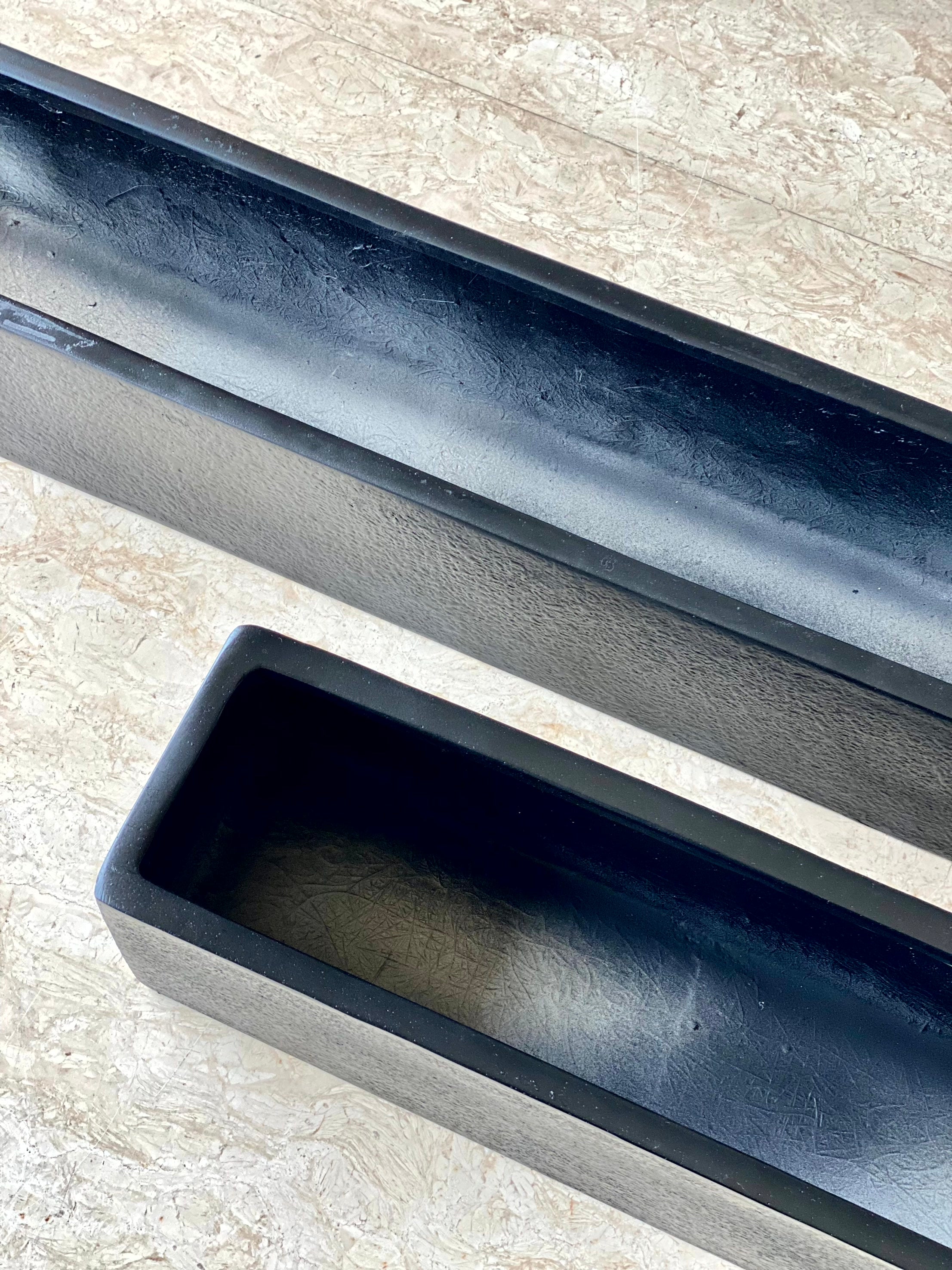 Kuro Horizon Planters - Black