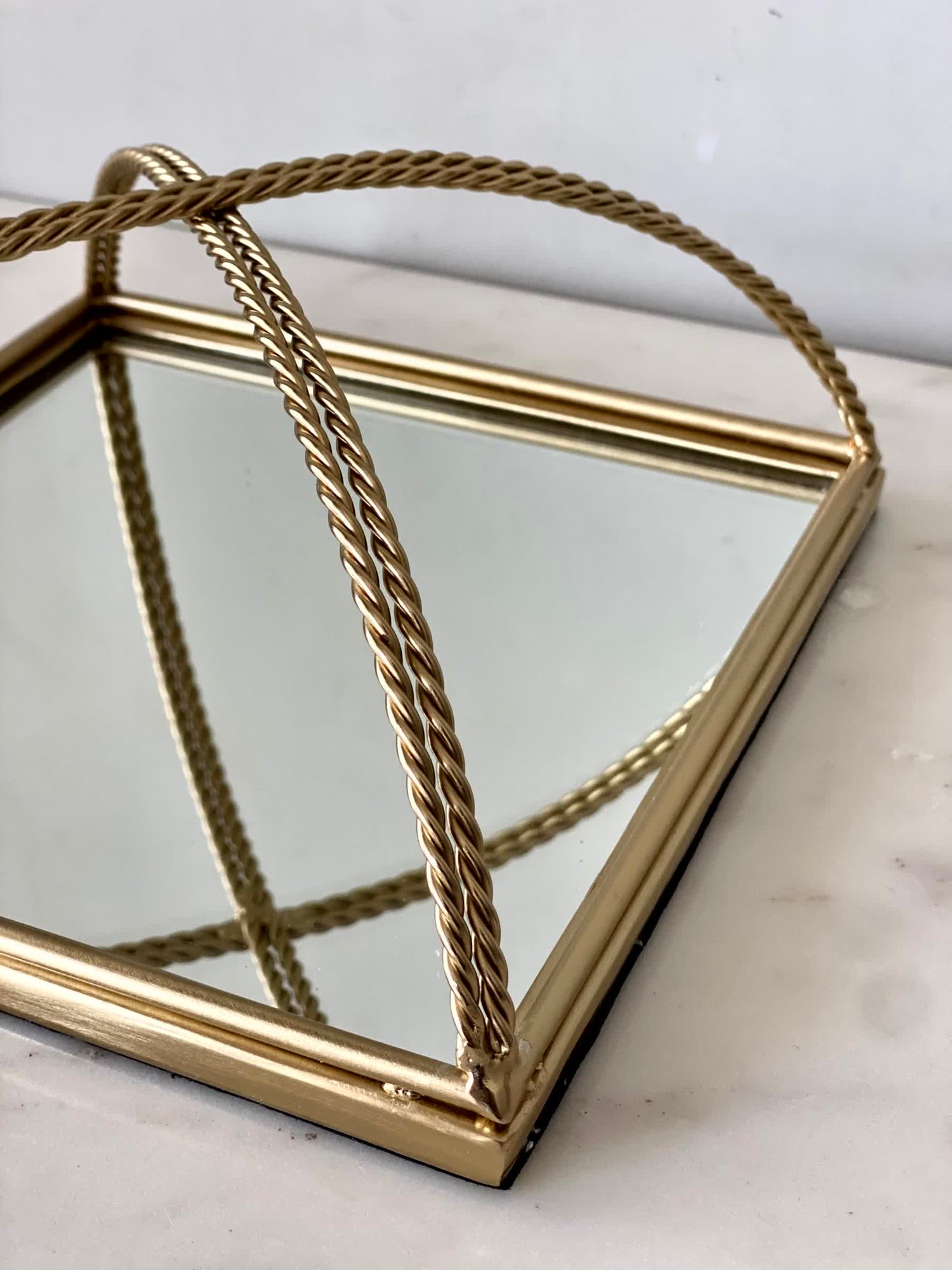 Braided Gold Tisue Tray