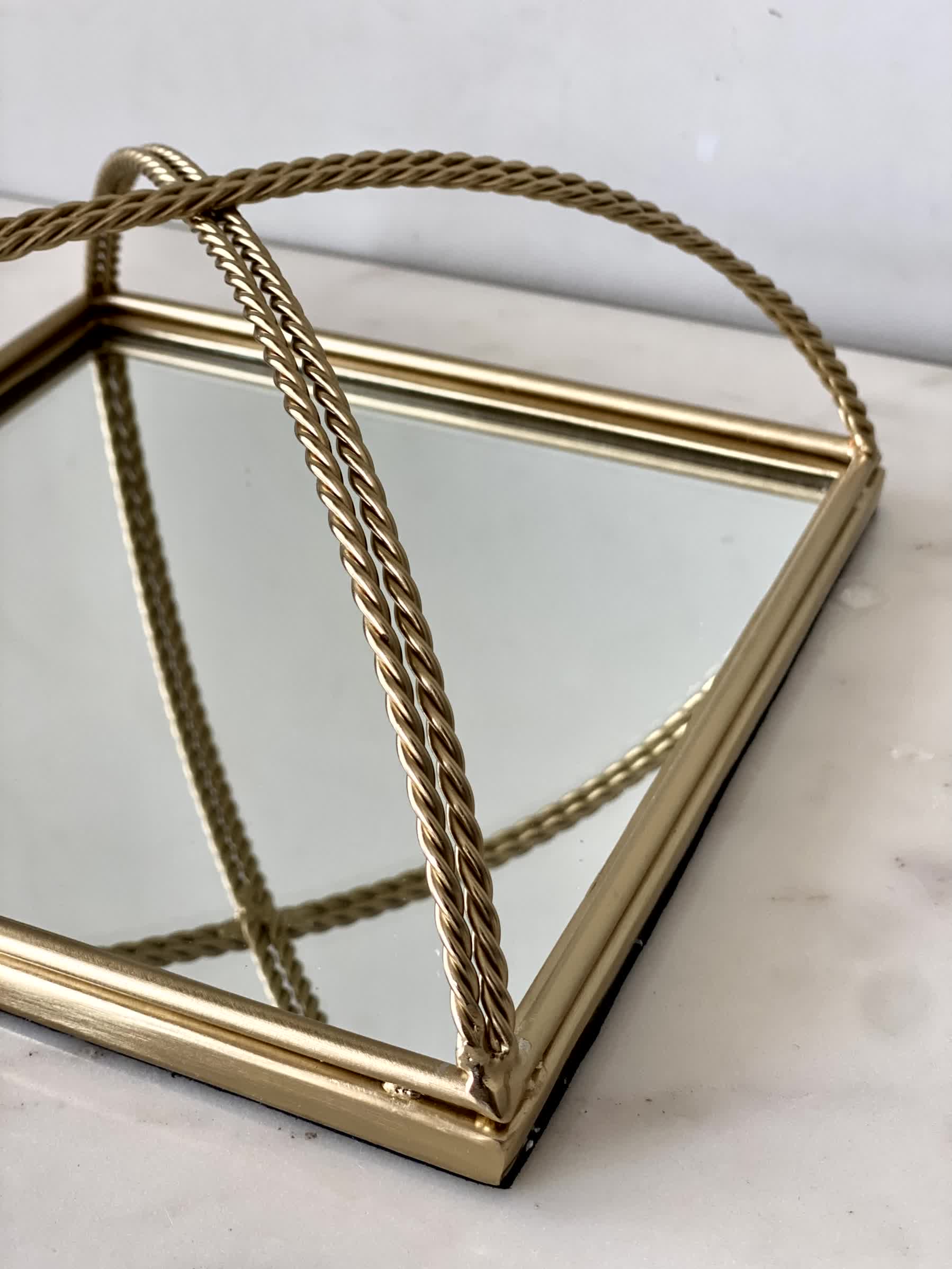 Braided Gold Tisue Tray