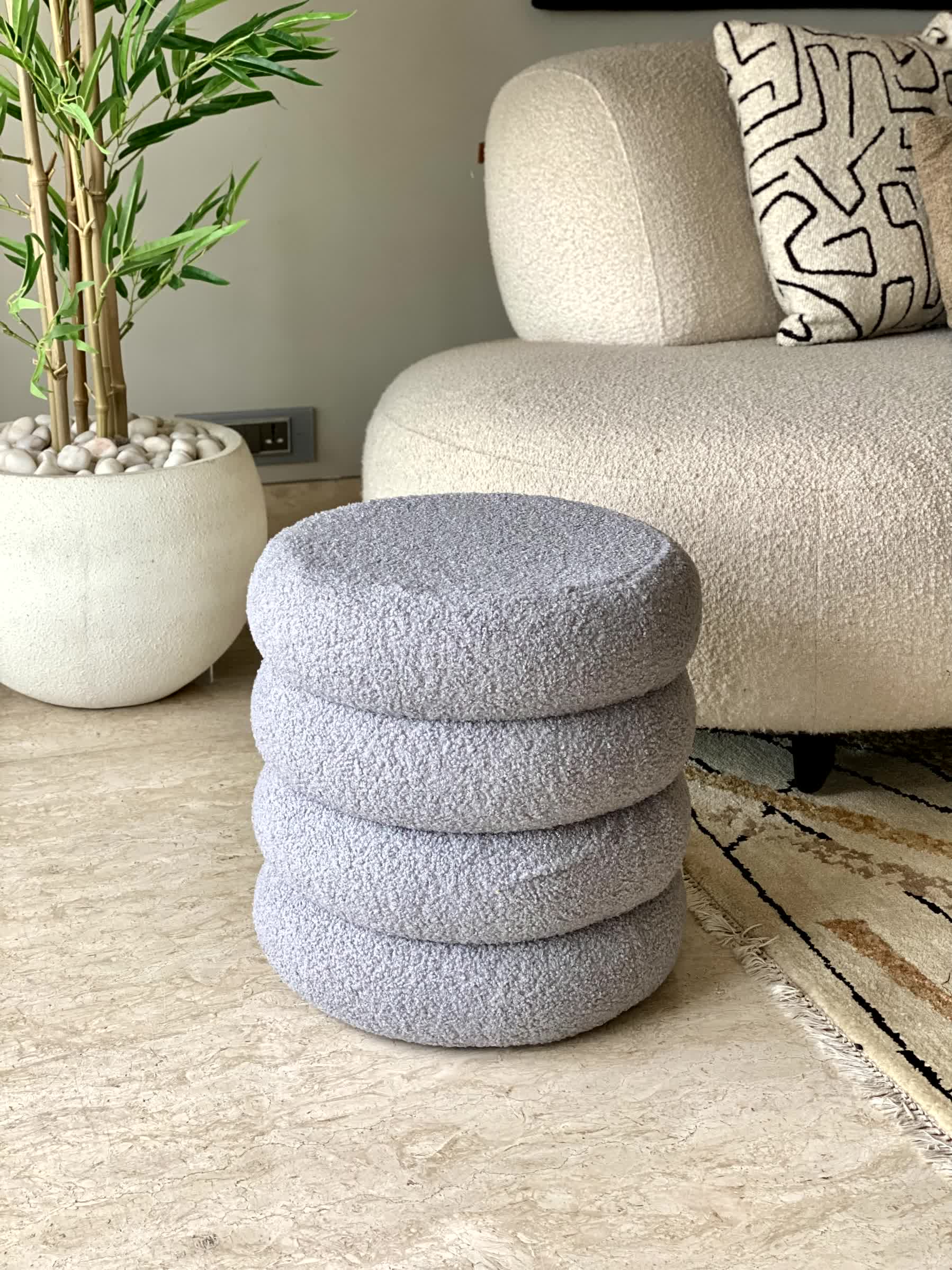 Cloud Boucle Pouffe