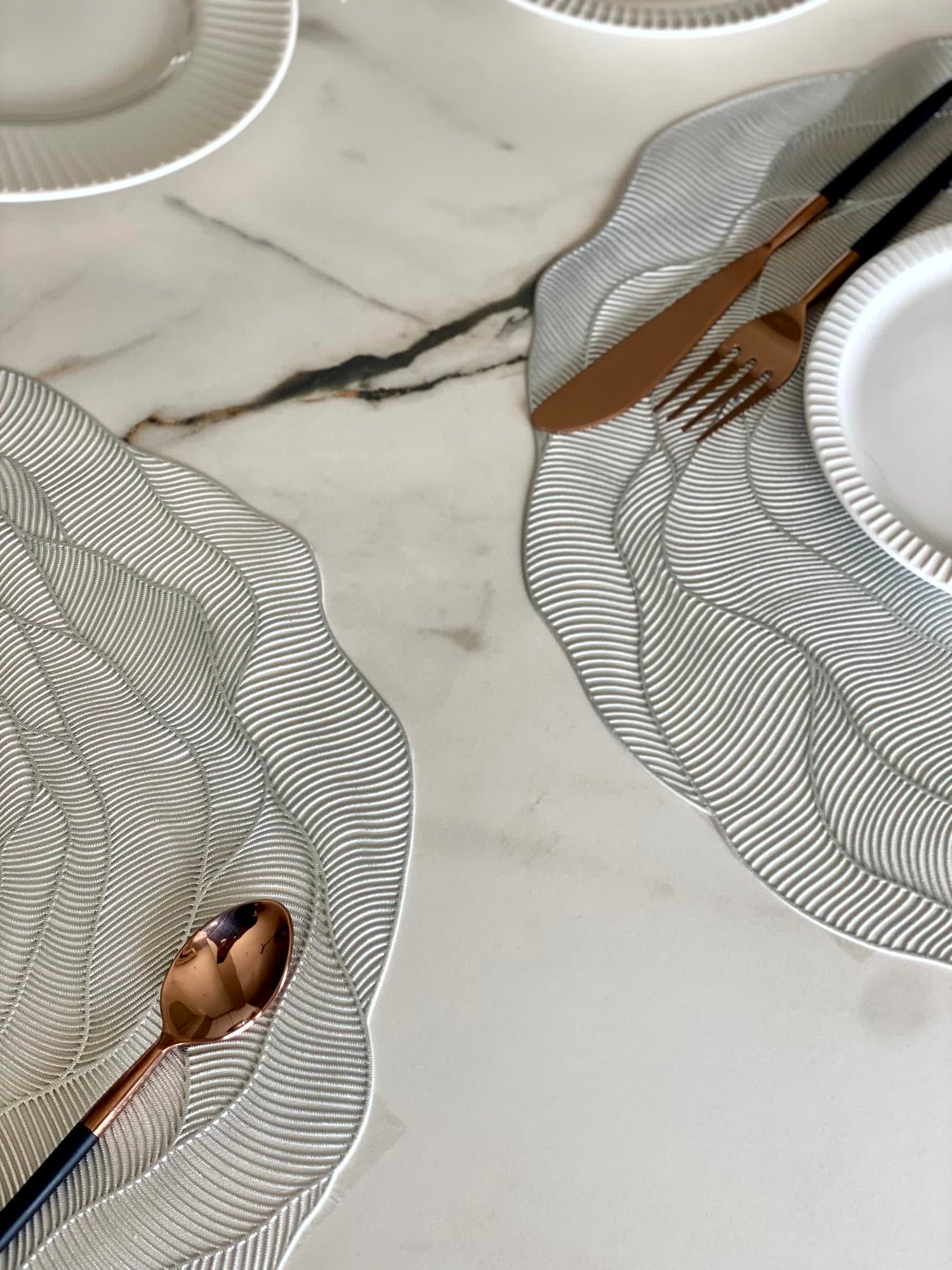 Rose Table Mats - Silver (Set of 6)