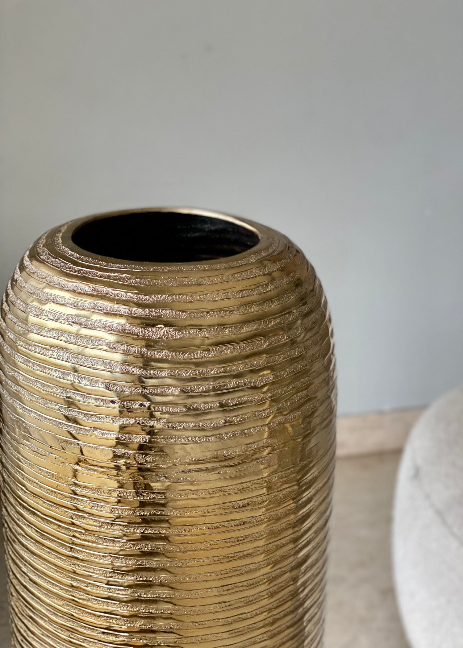 Halo Gold Ring Cylinder Planters