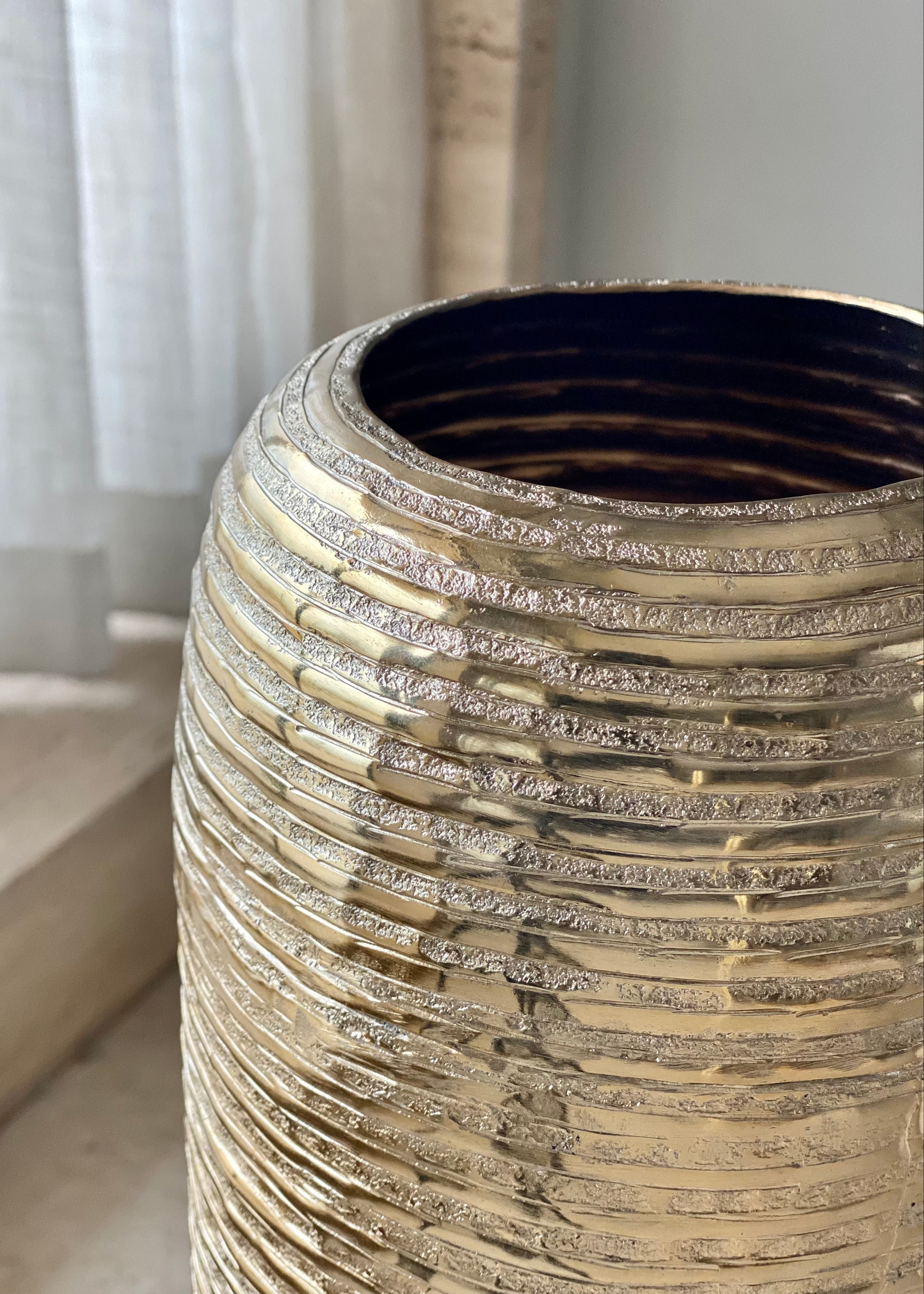 Halo Gold Ring Cylinder Planters