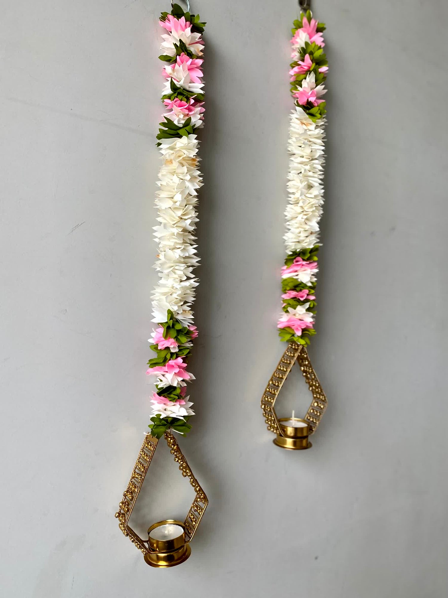 Festive Diya Latkan- Set of 2
