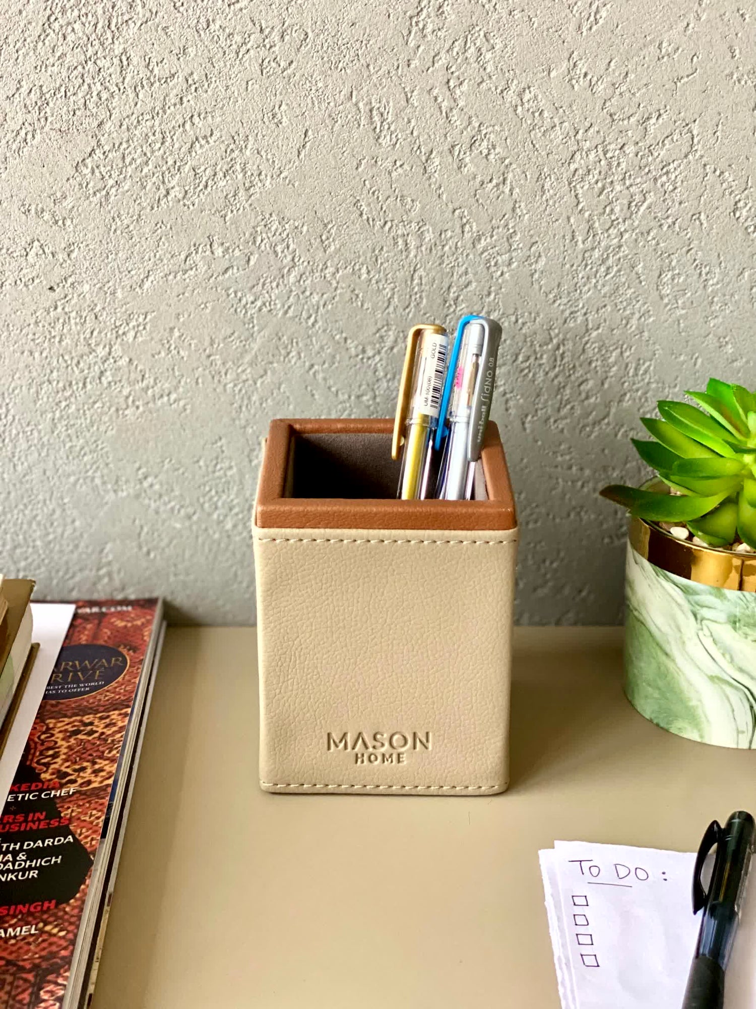 Naples Pen holder