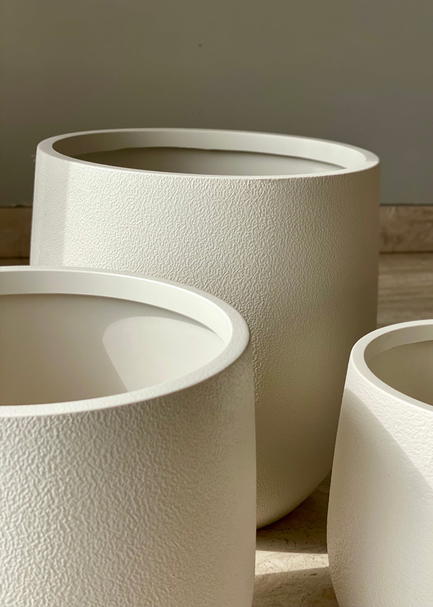 Vana Planters - Ivory